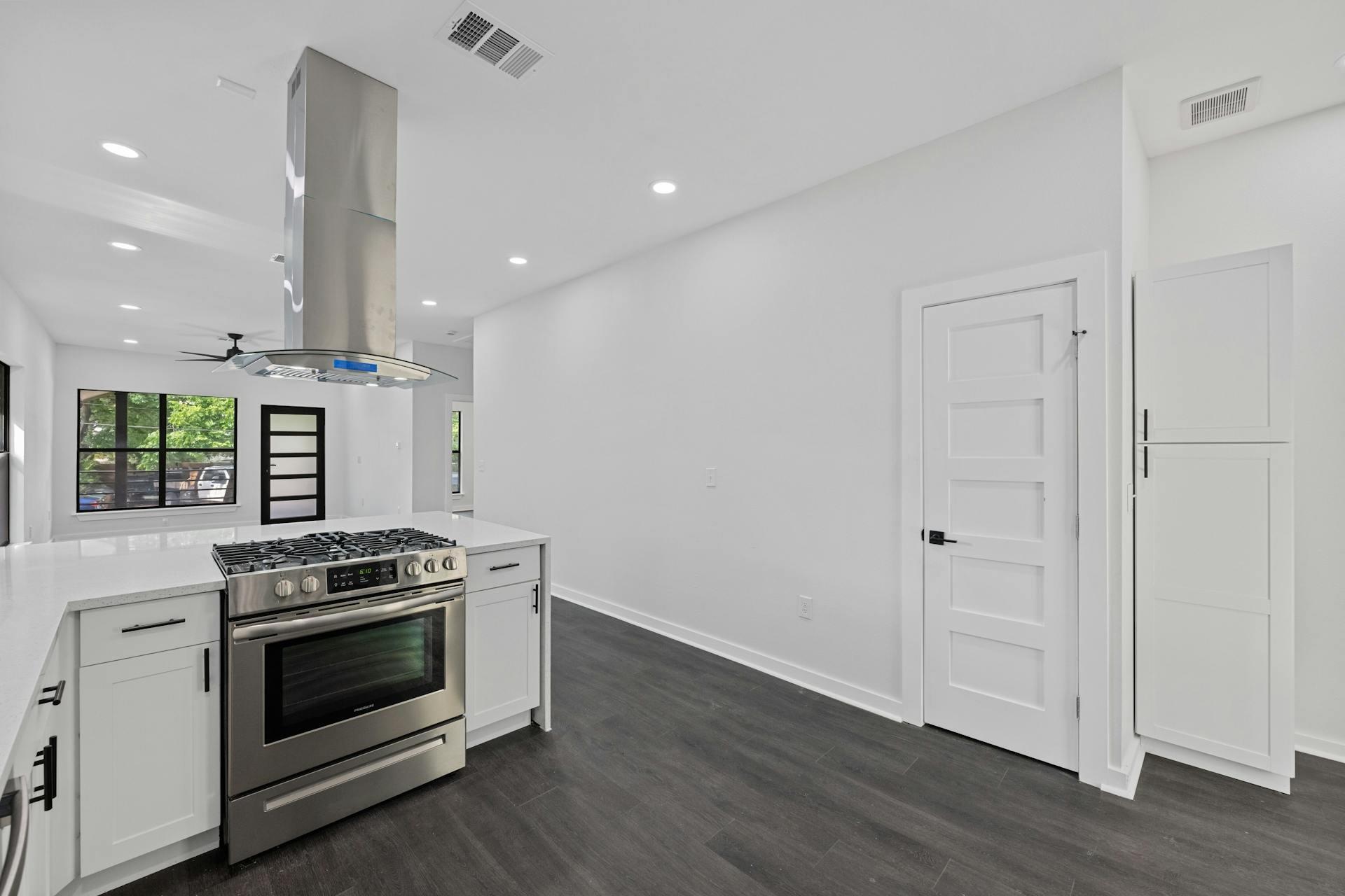 914 E 50th St, Austin, TX 78751