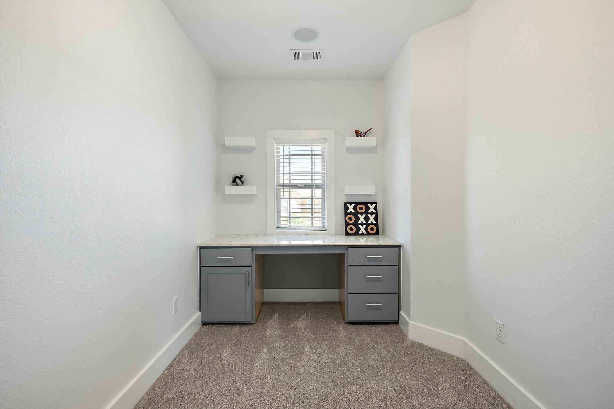 1775 Rowdy Loop pvt Loop # 33, Leander, TX 78641