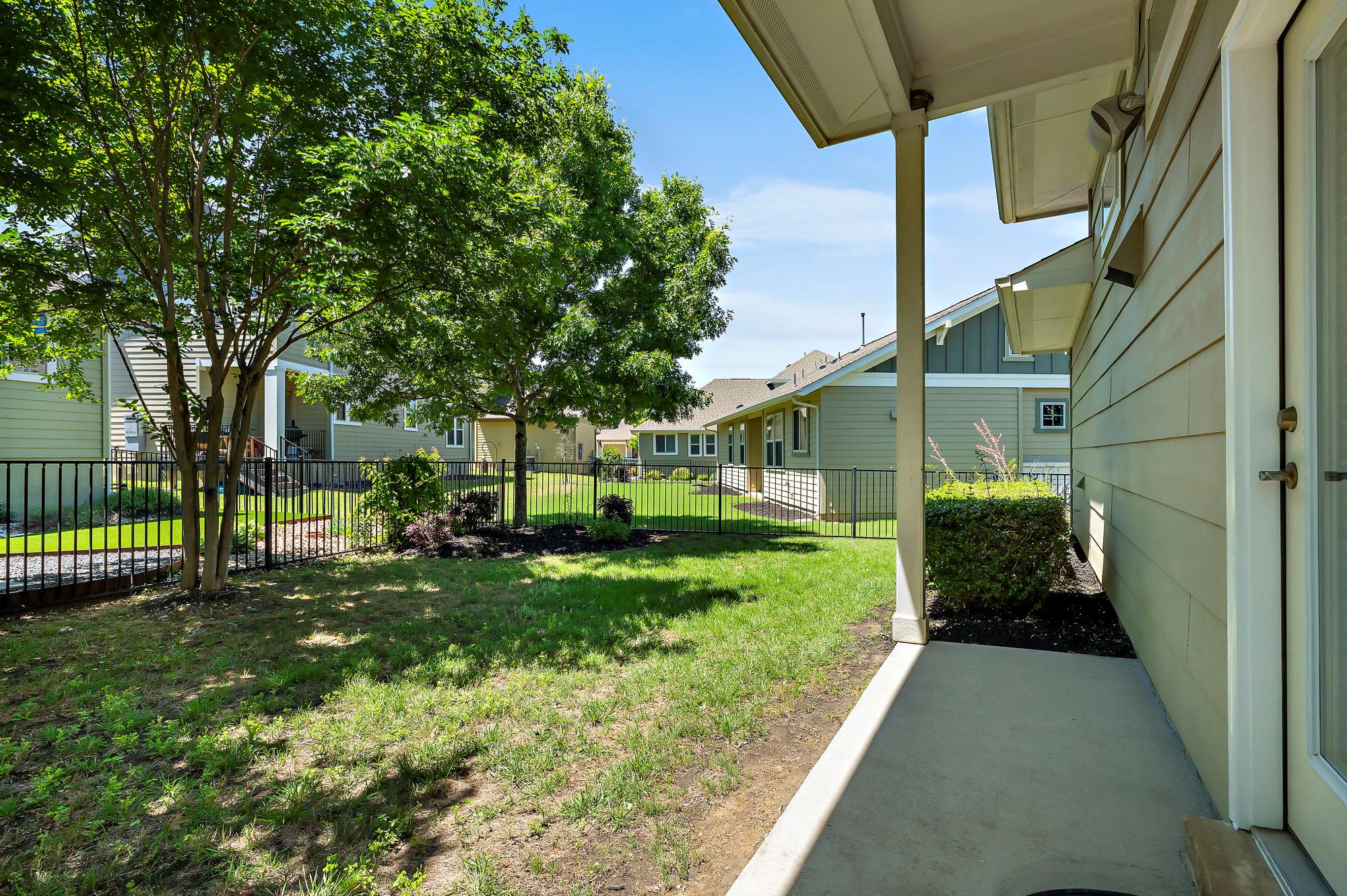1775 Rowdy Loop pvt Loop # 33, Leander, TX 78641