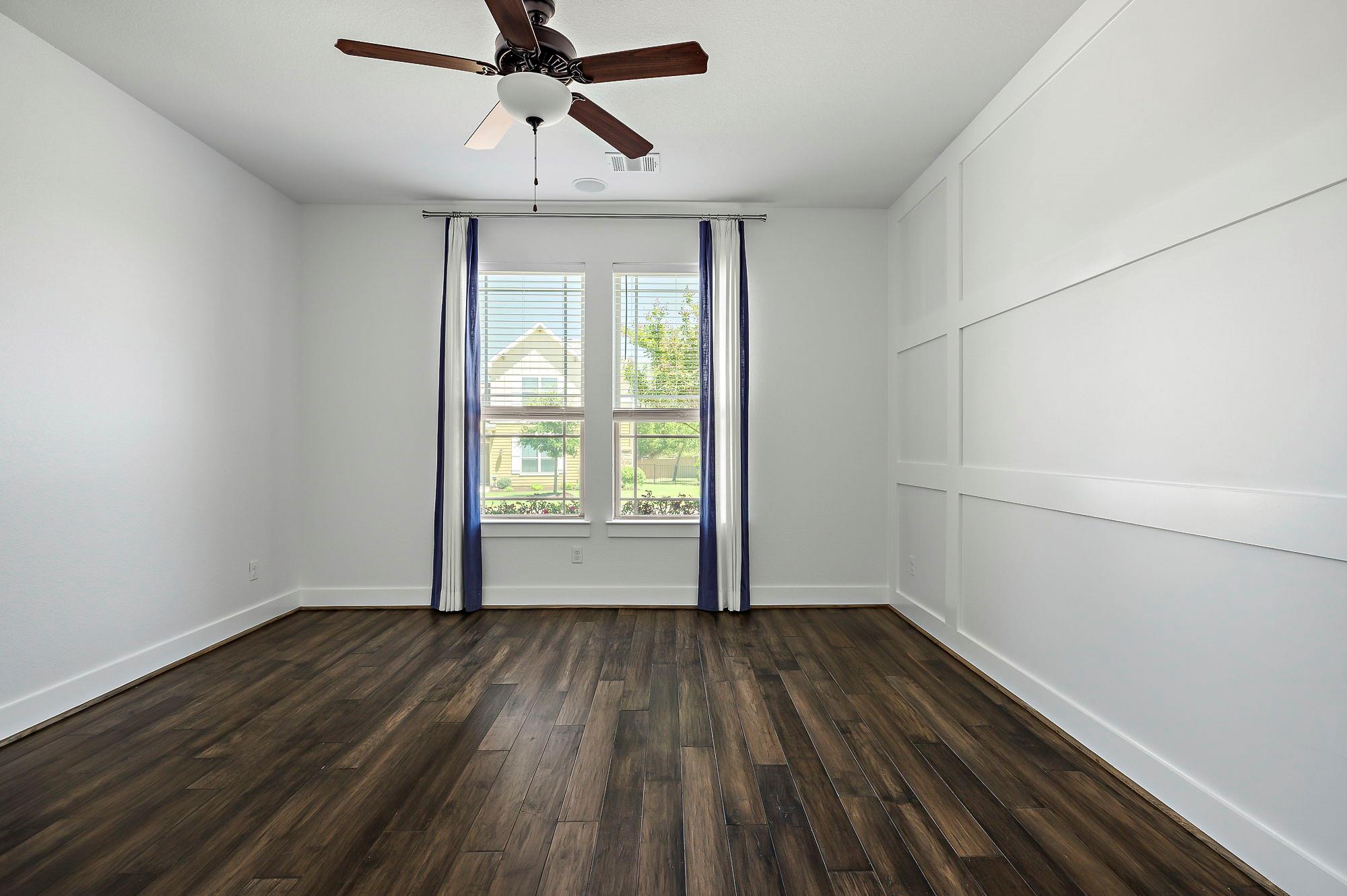 1775 Rowdy Loop pvt Loop # 33, Leander, TX 78641