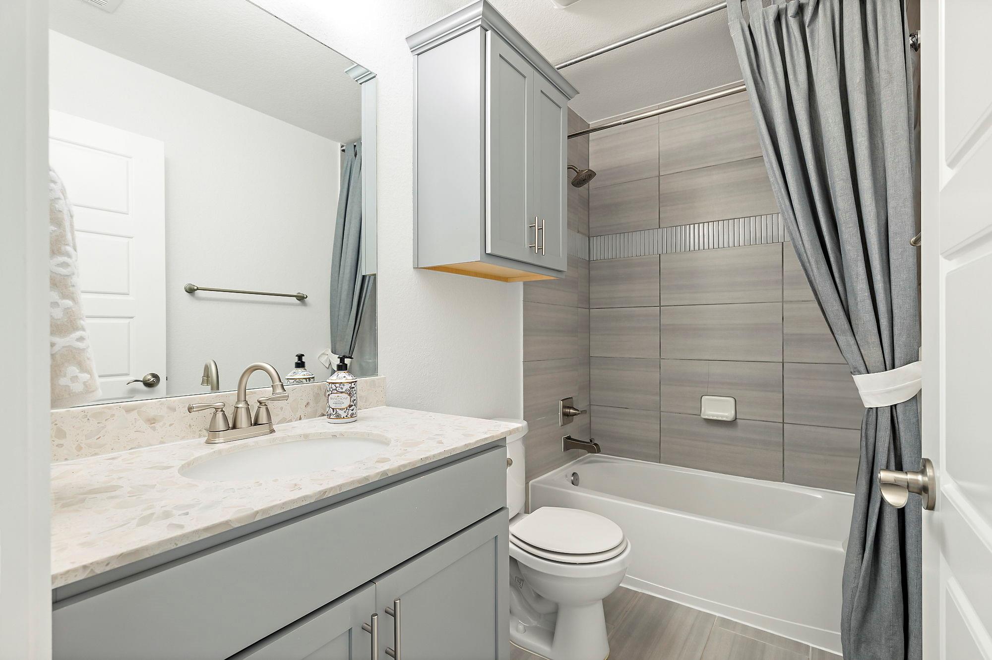 1775 Rowdy Loop pvt Loop # 33, Leander, TX 78641