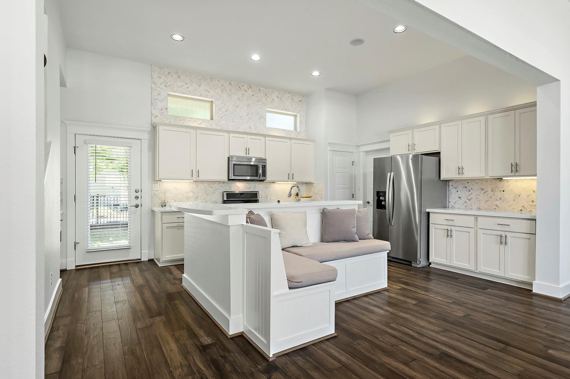 1775 Rowdy Loop pvt Loop # 33, Leander, TX 78641