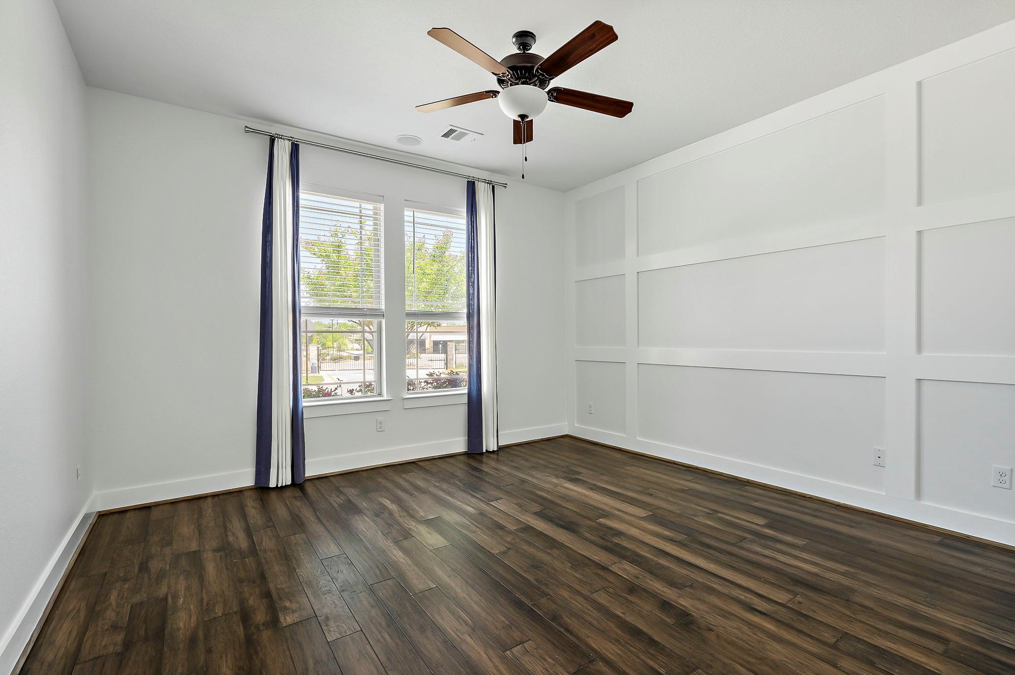 1775 Rowdy Loop pvt Loop # 33, Leander, TX 78641