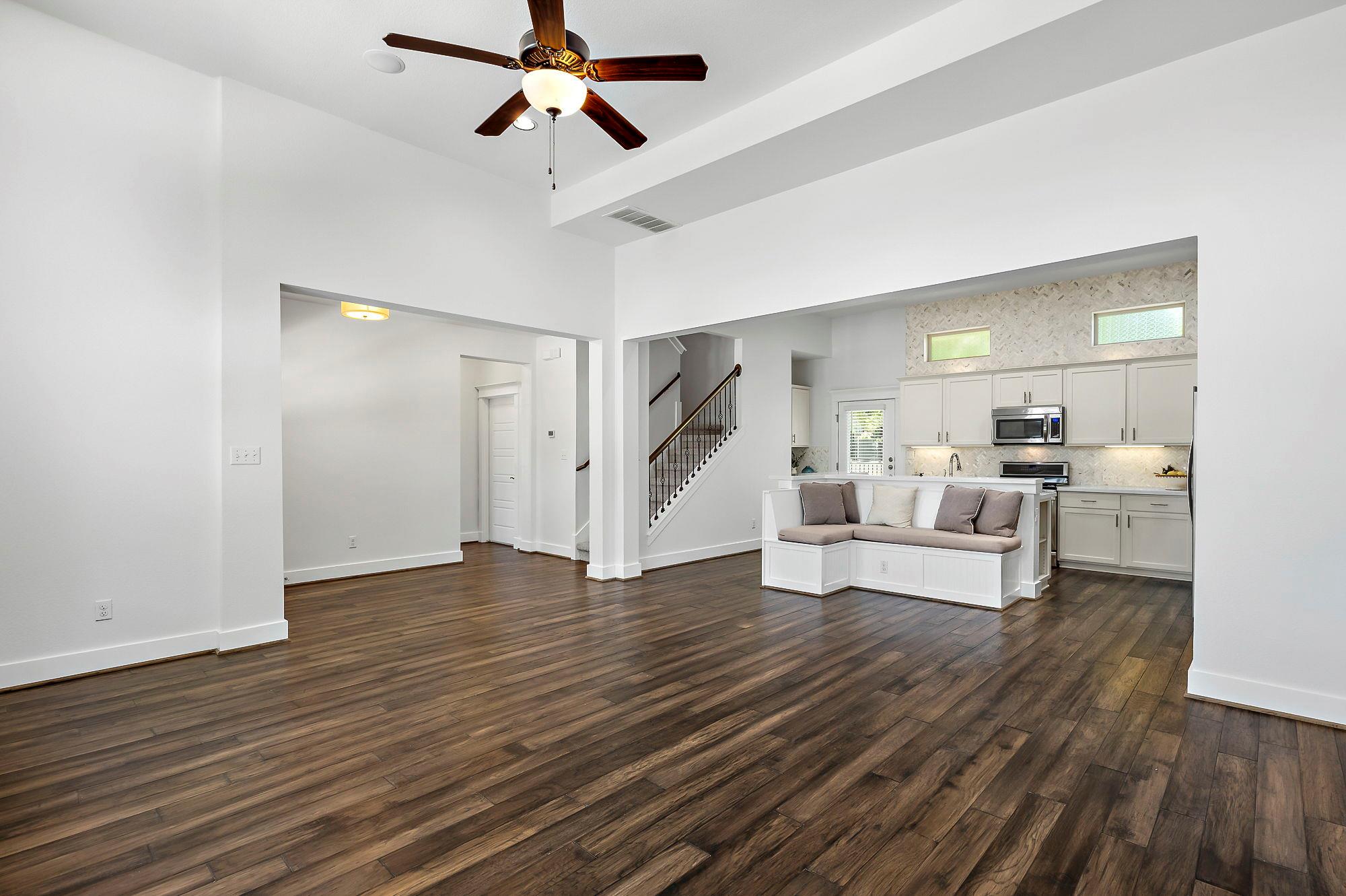 1775 Rowdy Loop pvt Loop # 33, Leander, TX 78641