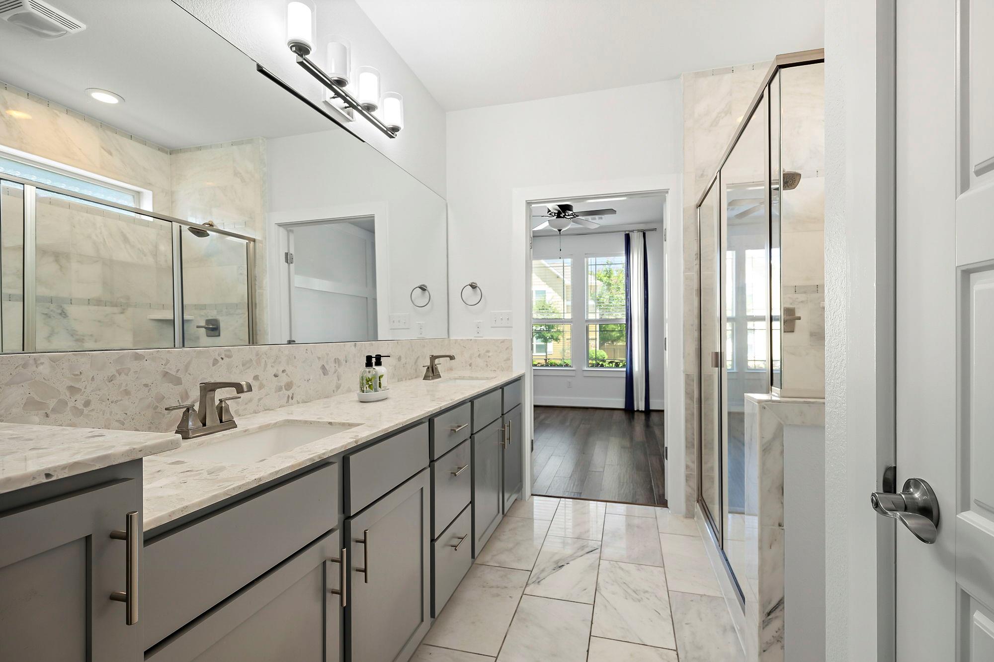 1775 Rowdy Loop pvt Loop # 33, Leander, TX 78641