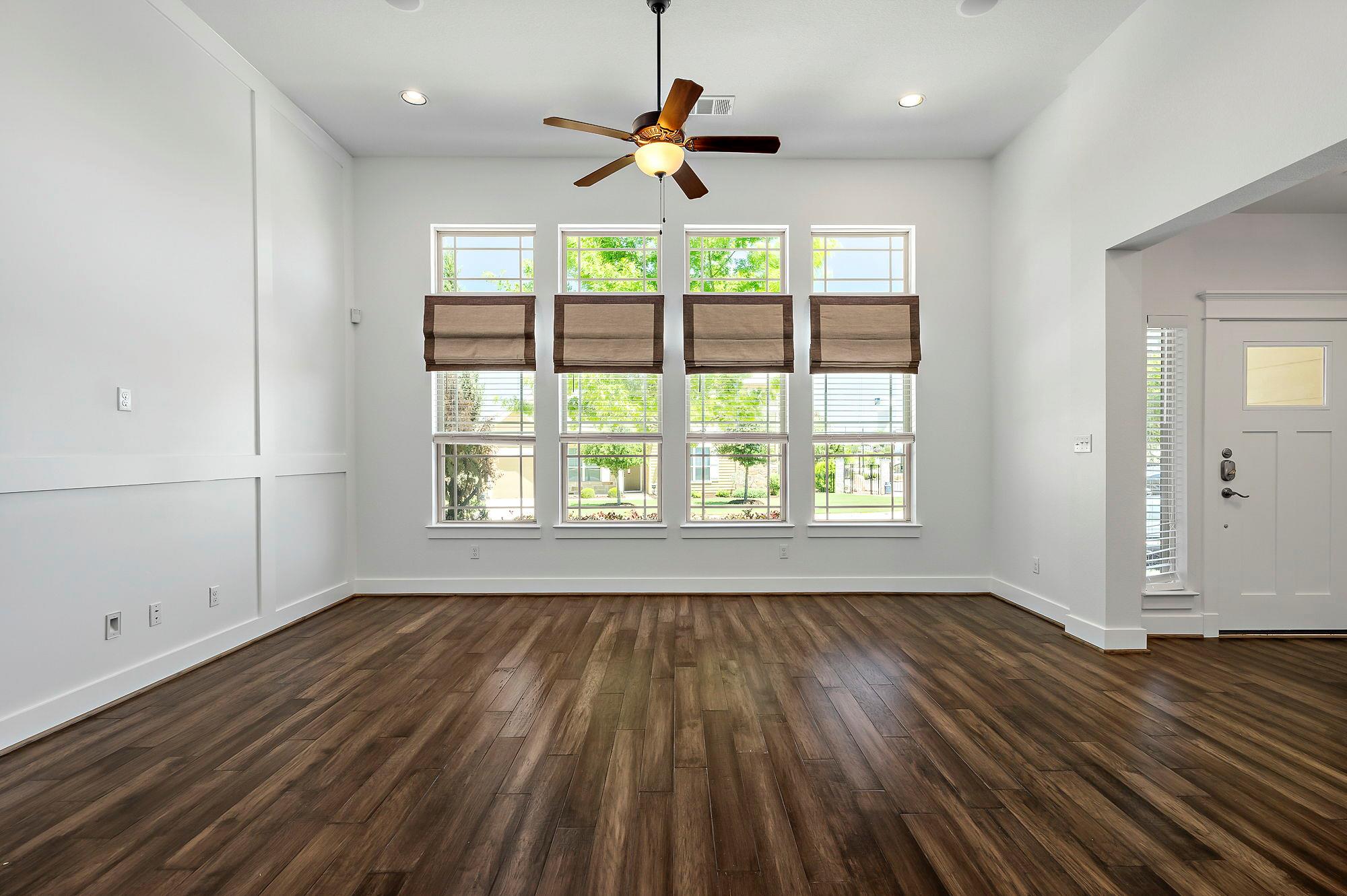 1775 Rowdy Loop pvt Loop # 33, Leander, TX 78641