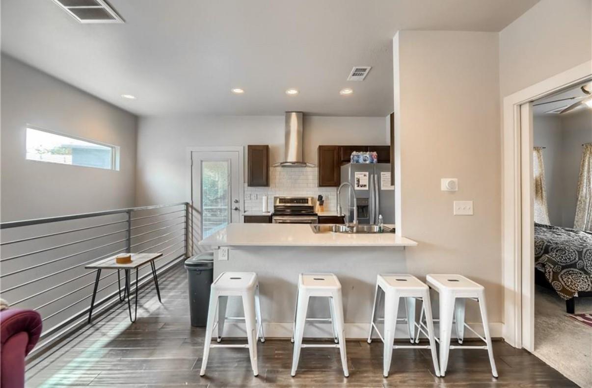 1302 E 3rd St # B, Austin, TX 78702