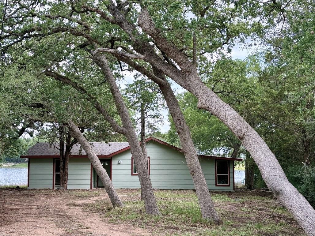 106 Caddo, Smithville, TX 78957