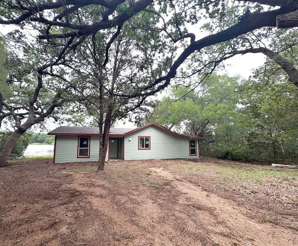 106 Caddo, Smithville, TX 78957