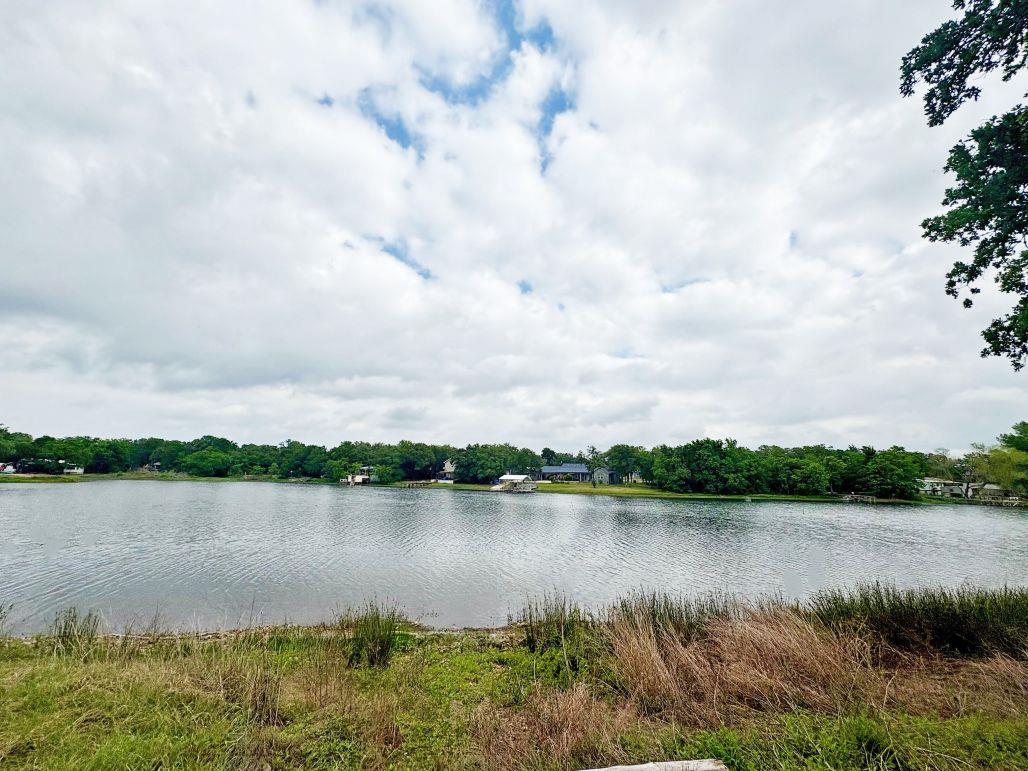 106 Caddo, Smithville, TX 78957