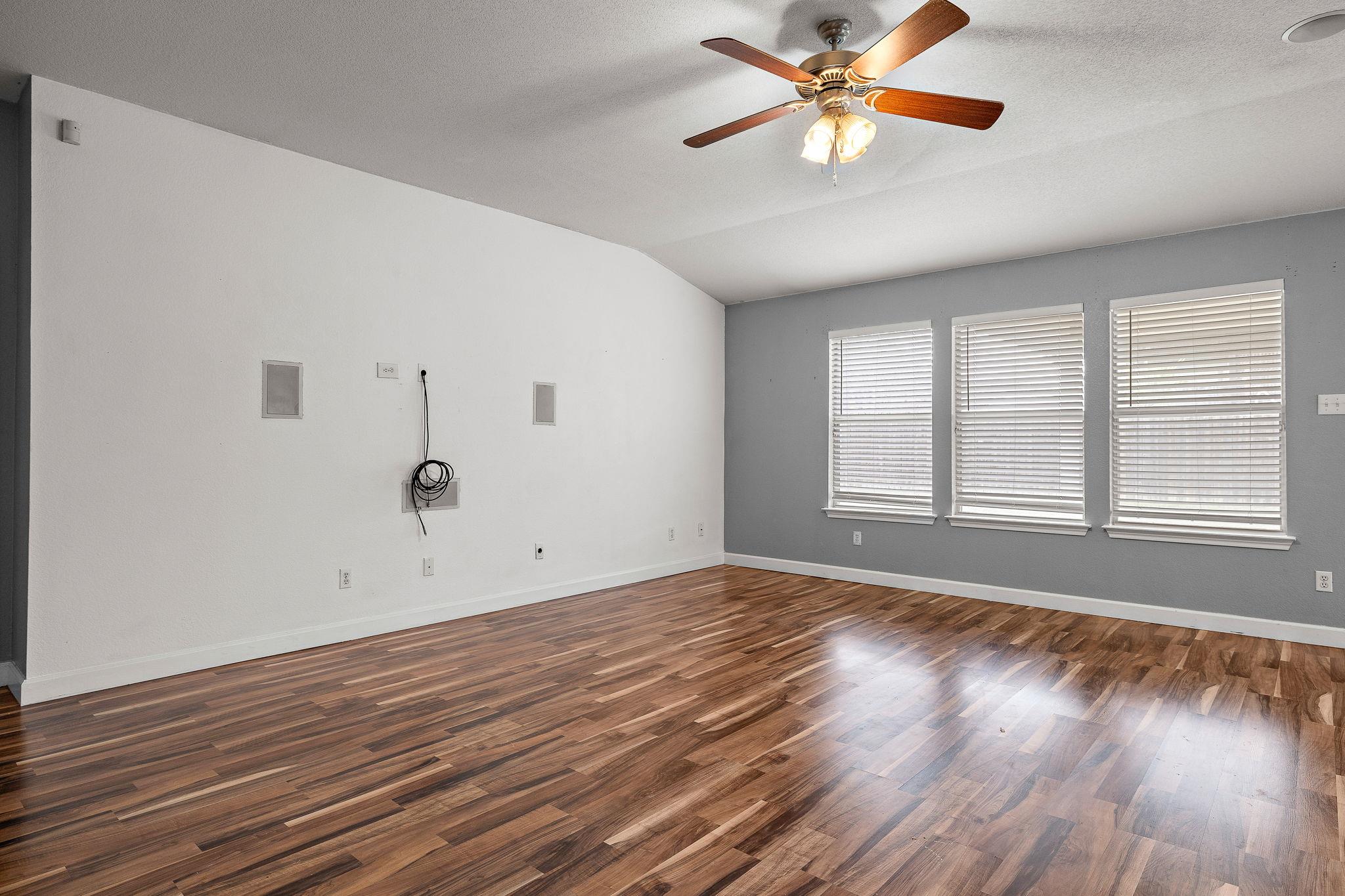 18705 Royal Pointe Dr, Pflugerville, TX 78660