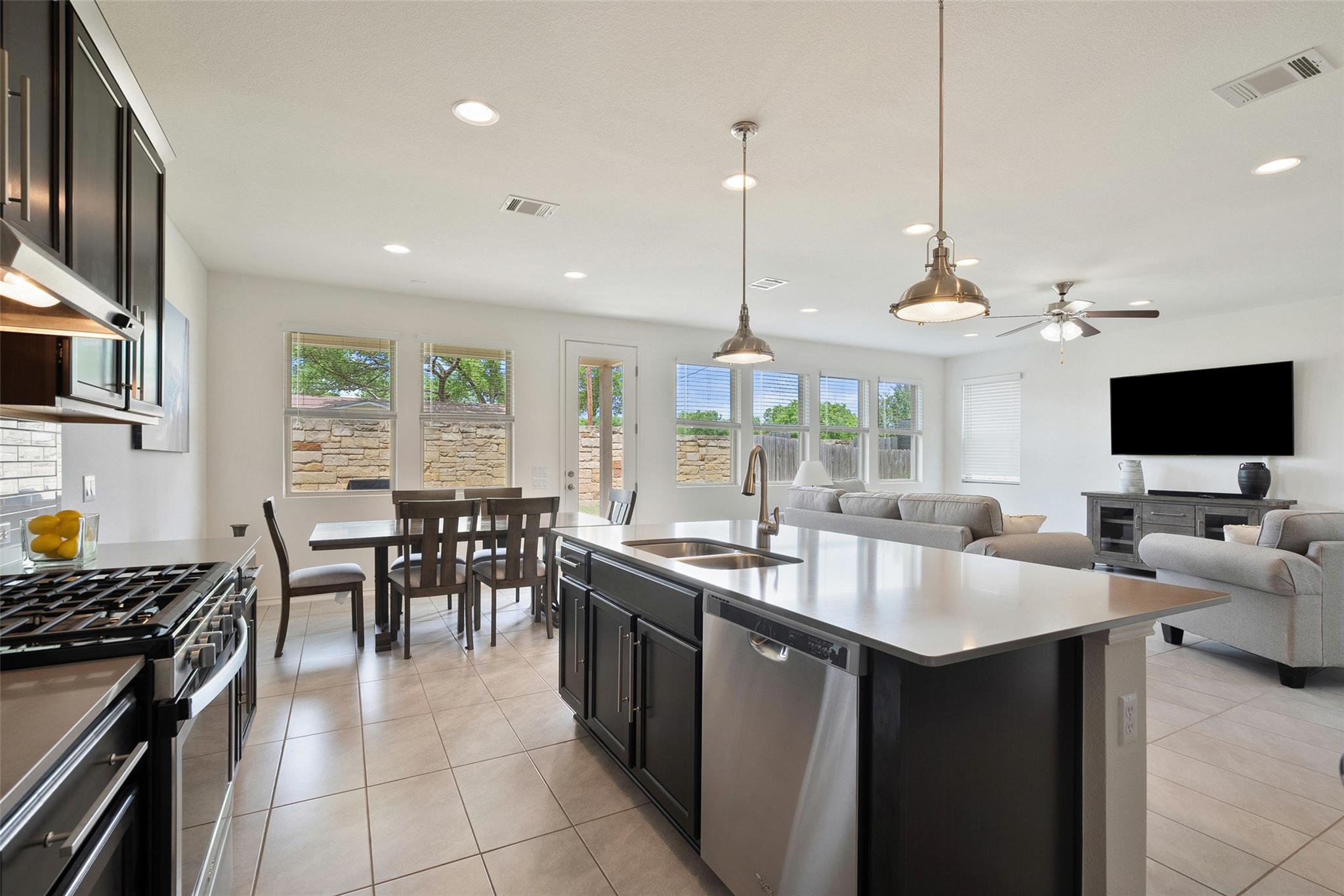 1912 Tasmanian Tiger Trce, Austin, TX 78728