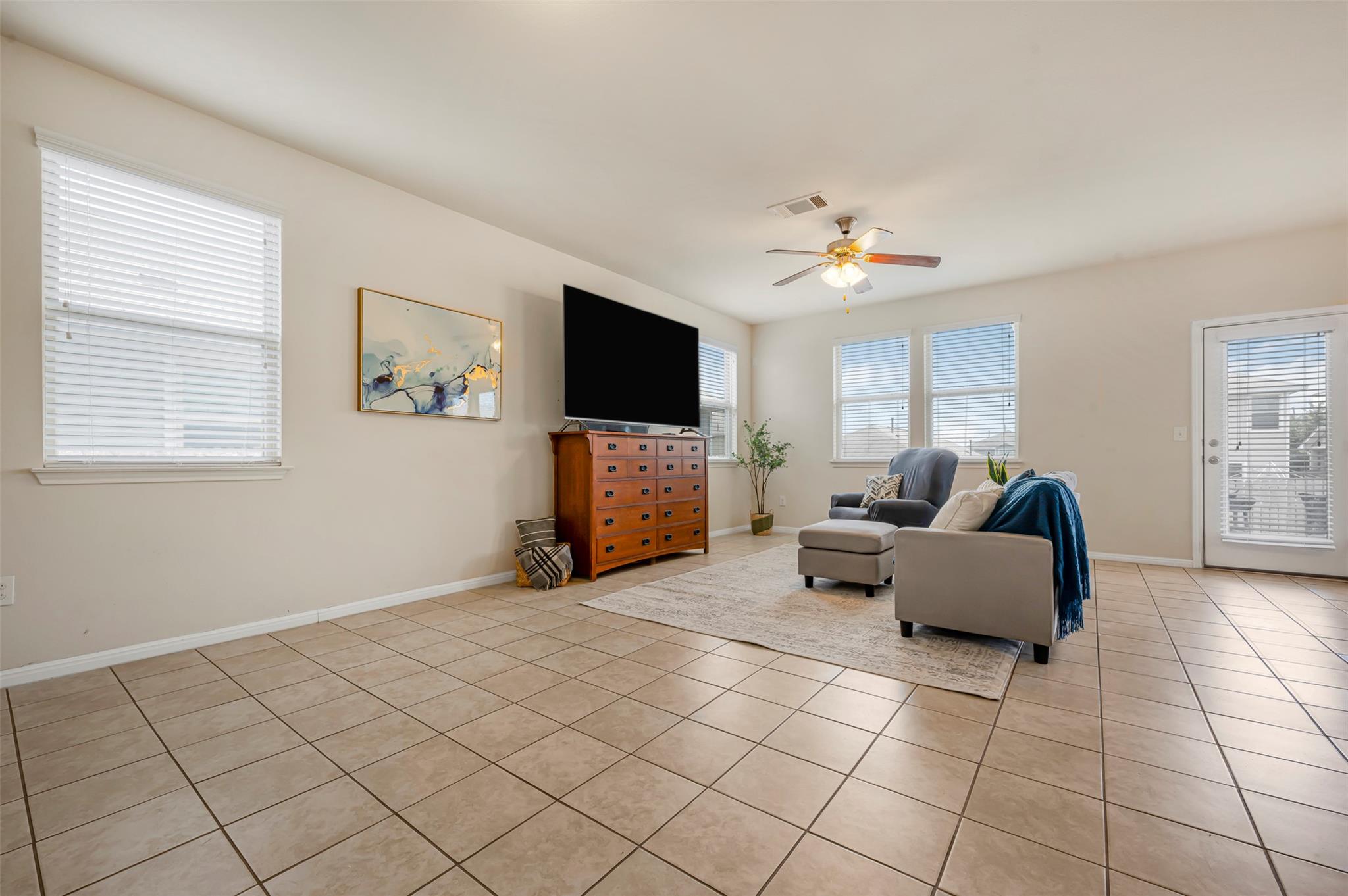 221 Pearl Way, Buda, TX 78610