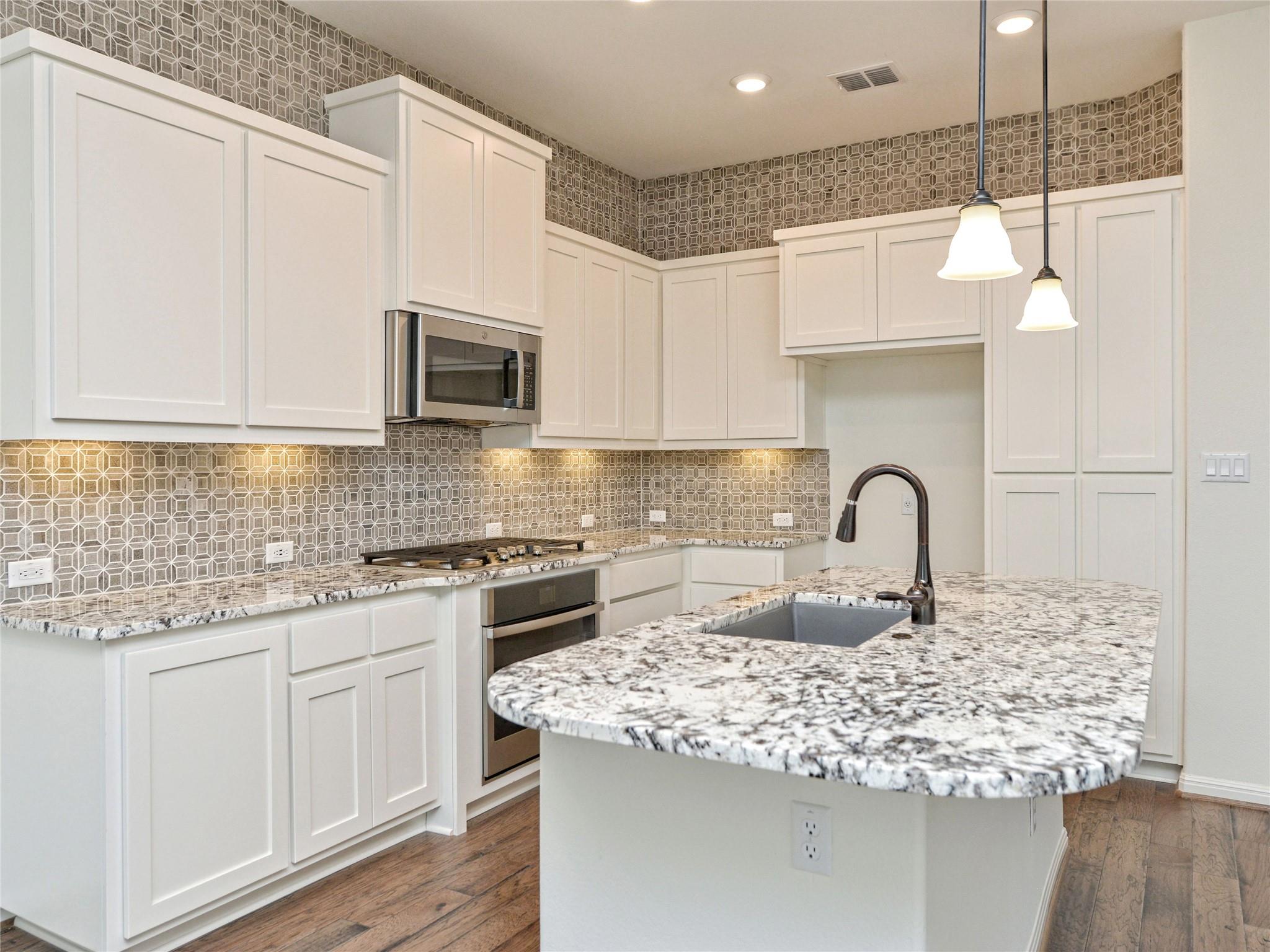 323 Cartwheel Bnd # 9, Austin, TX 78738