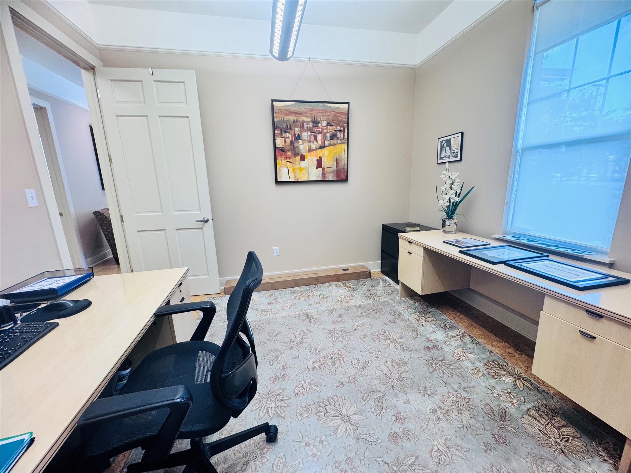 800 Crystal Falls Pkwy # 1, Leander, TX 78641
