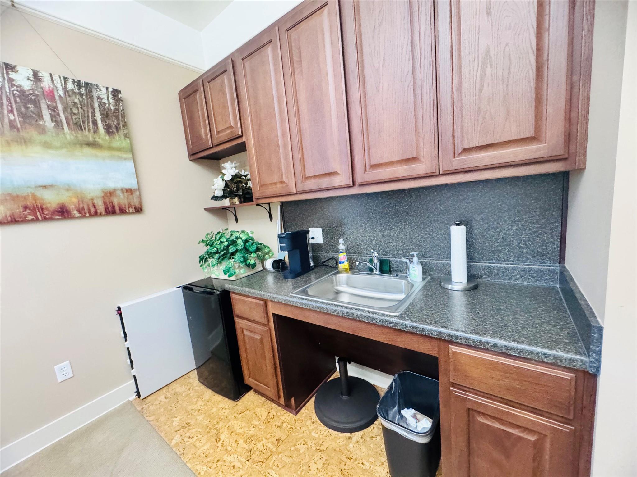 800 Crystal Falls Pkwy # 1, Leander, TX 78641