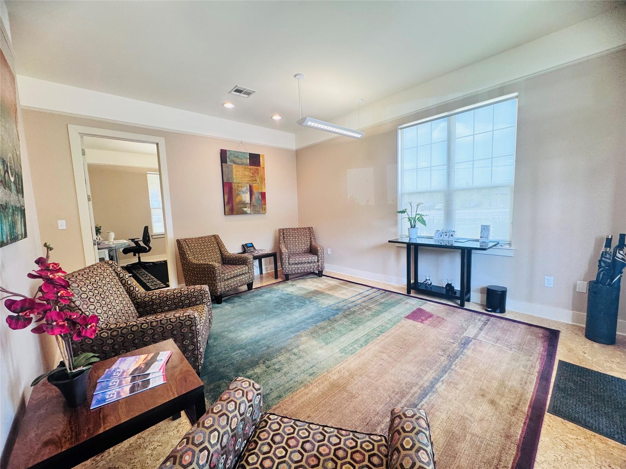 800 Crystal Falls Pkwy # 1, Leander, TX 78641