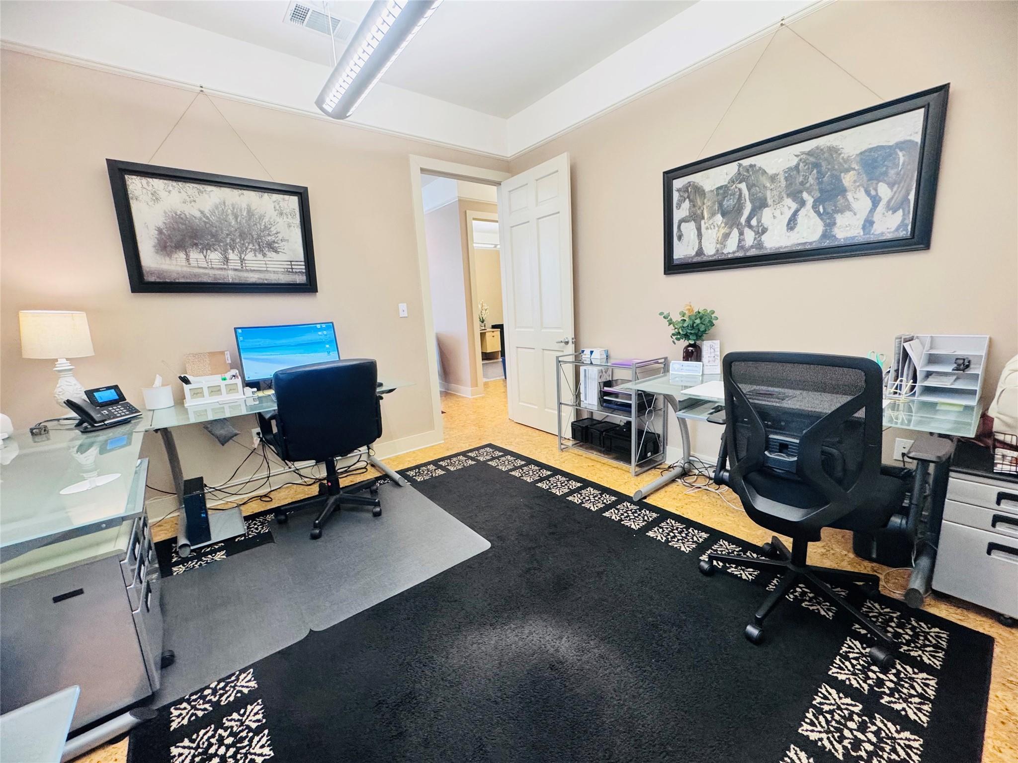 800 Crystal Falls Pkwy # 1, Leander, TX 78641
