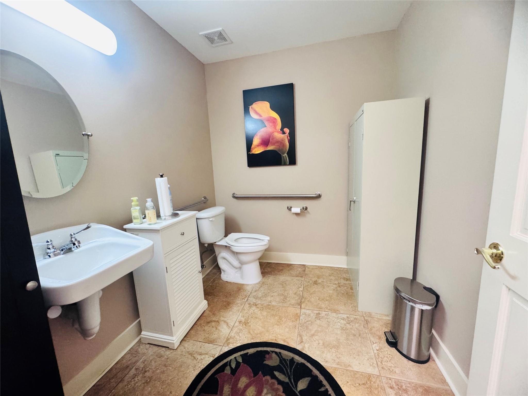800 Crystal Falls Pkwy # 1, Leander, TX 78641