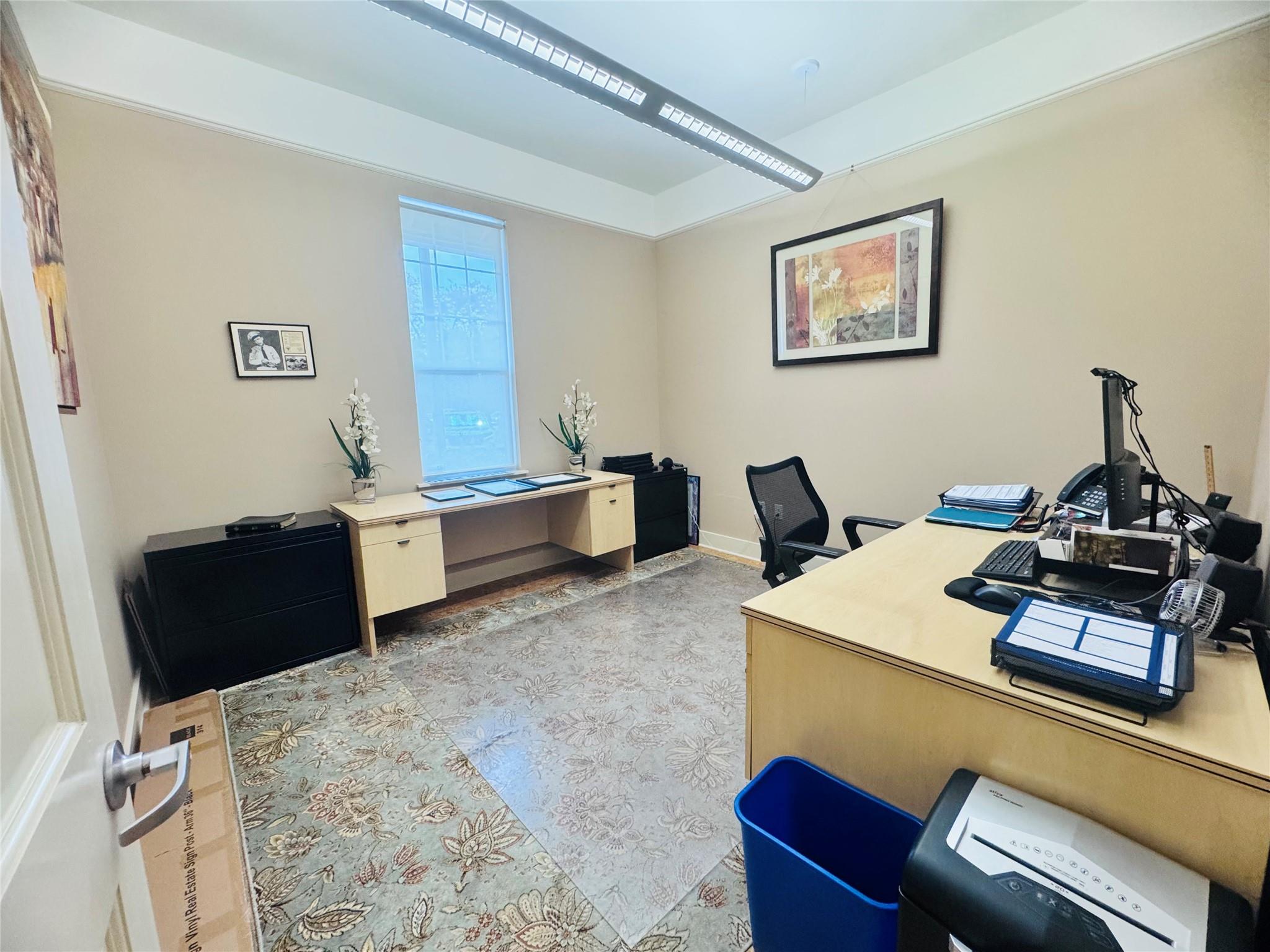 800 Crystal Falls Pkwy # 1, Leander, TX 78641