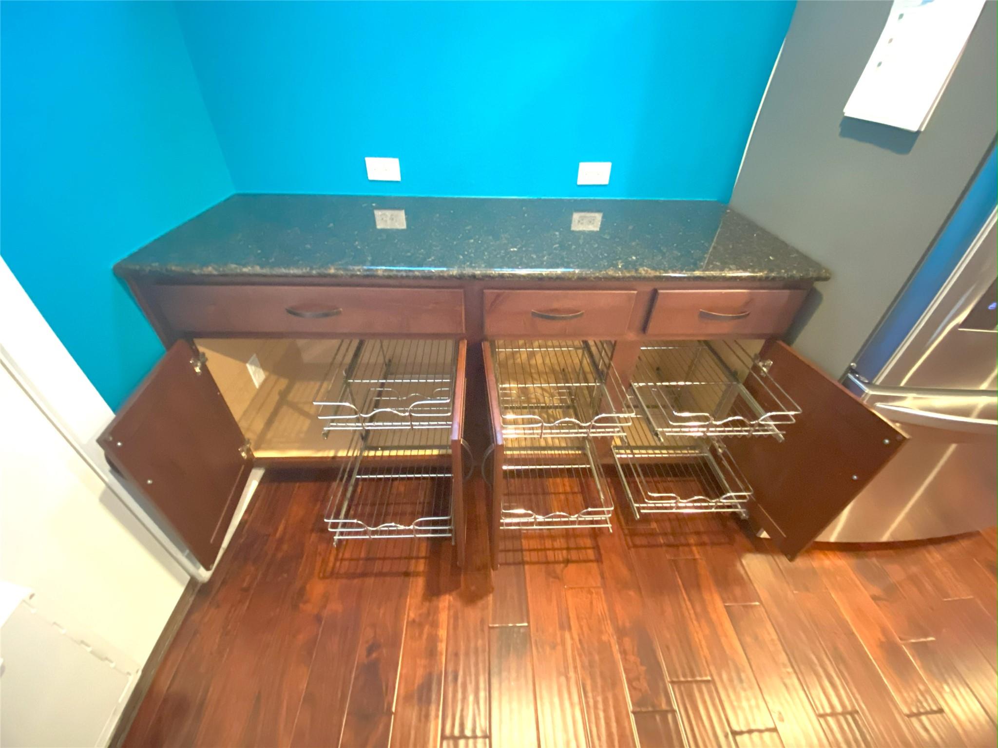 11200 Avery Station Loop # 13, Austin, TX 78717