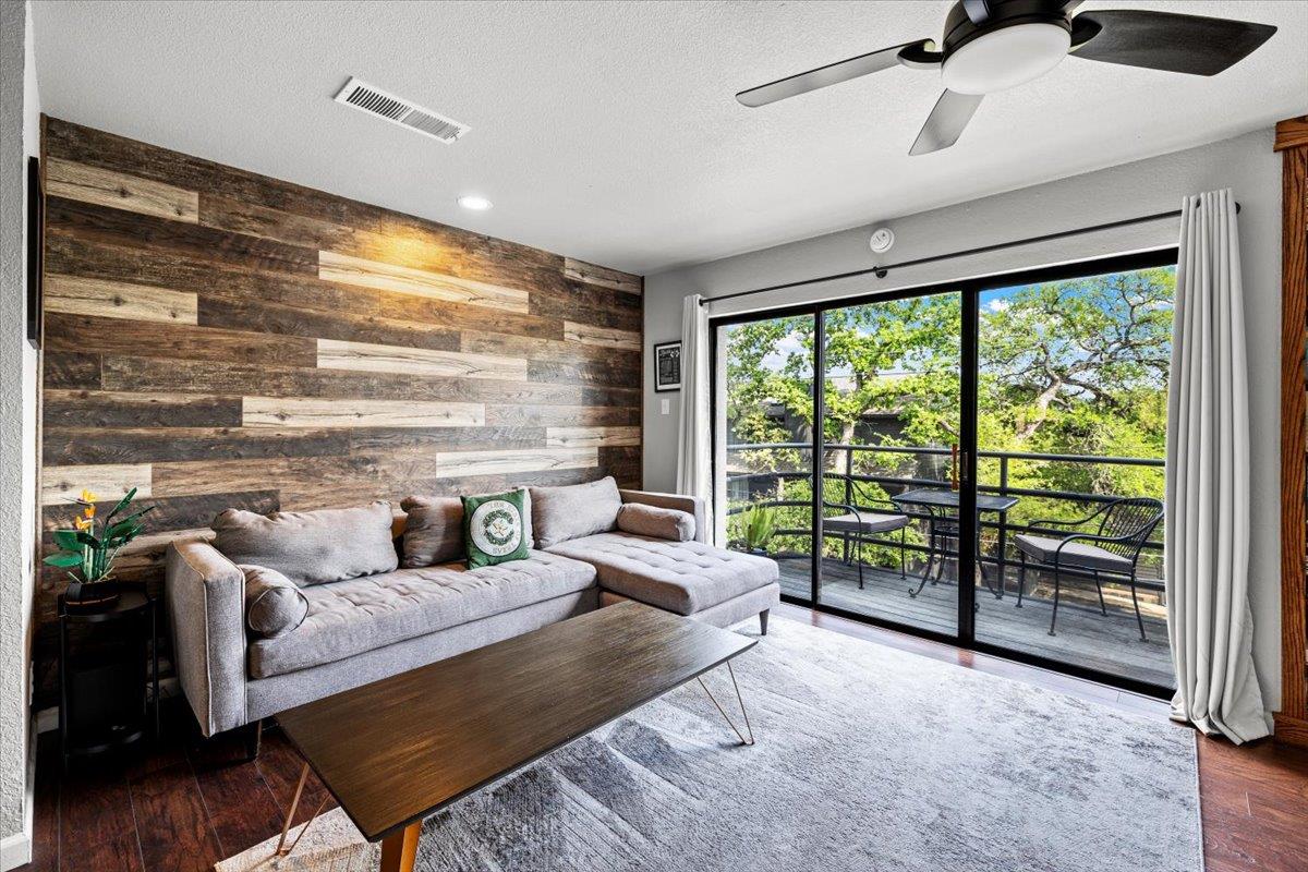 2605 Enfield Rd # 209, Austin, TX 78703