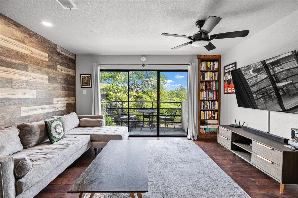 2605 Enfield Rd # 209, Austin, TX 78703