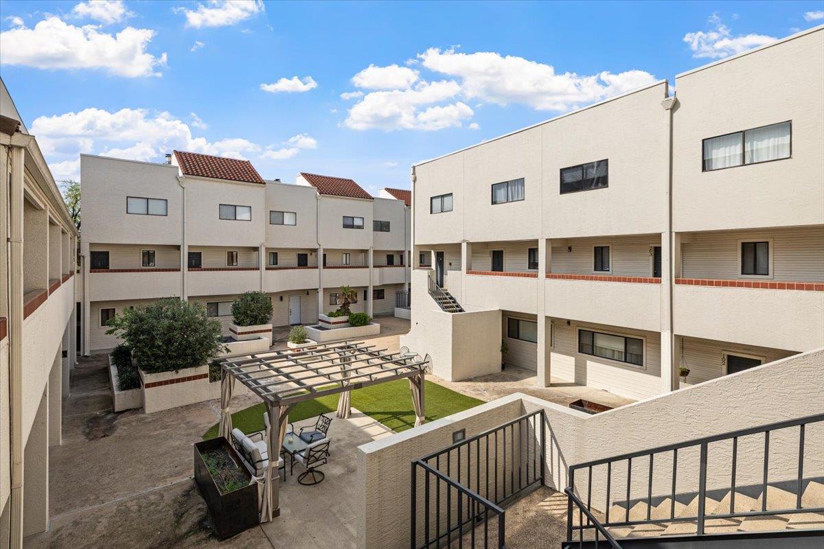 2605 Enfield Rd # 209, Austin, TX 78703