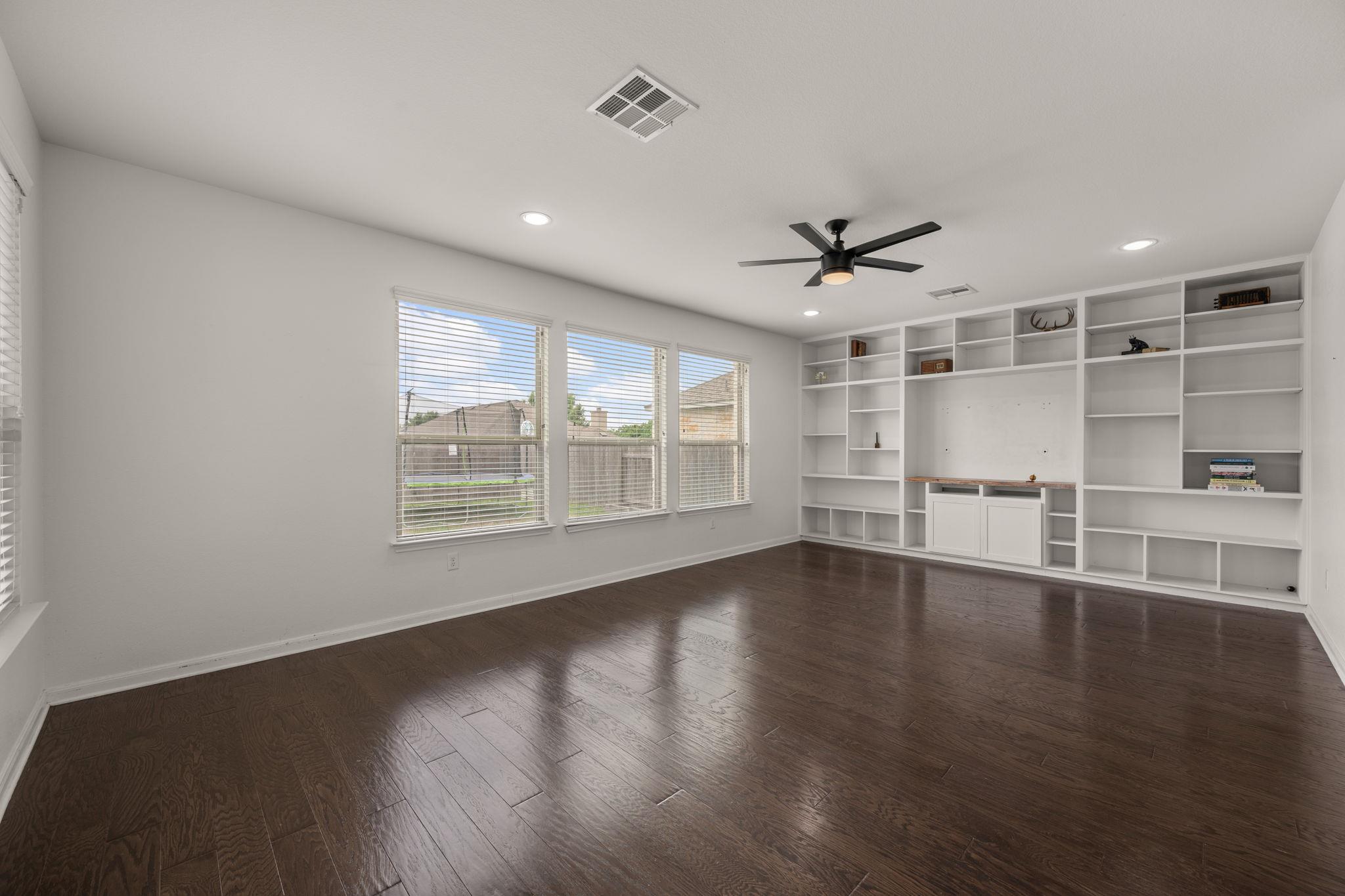 117 Rock Mill Loop, Georgetown, TX 78626
