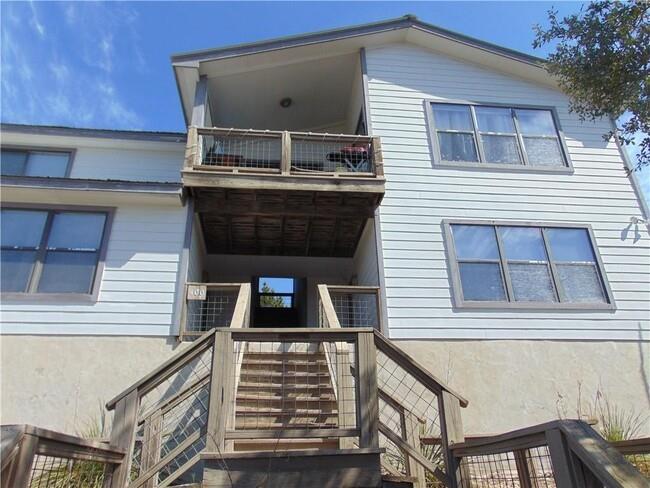 400 Eagles Nest Dr, Wimberley, TX 78676