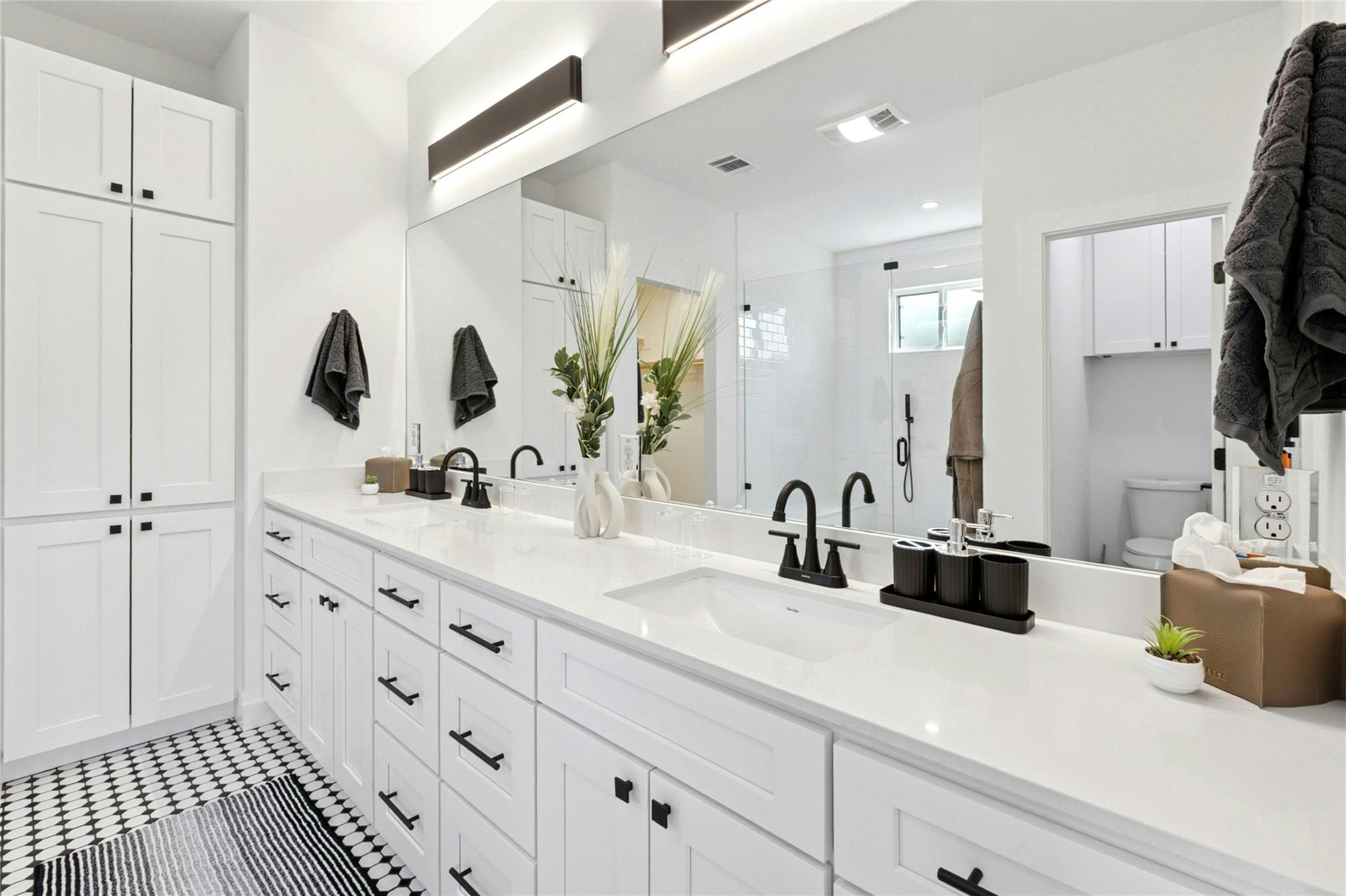 1500 Sylvan Glade Rd # 1A, Austin, TX 78745