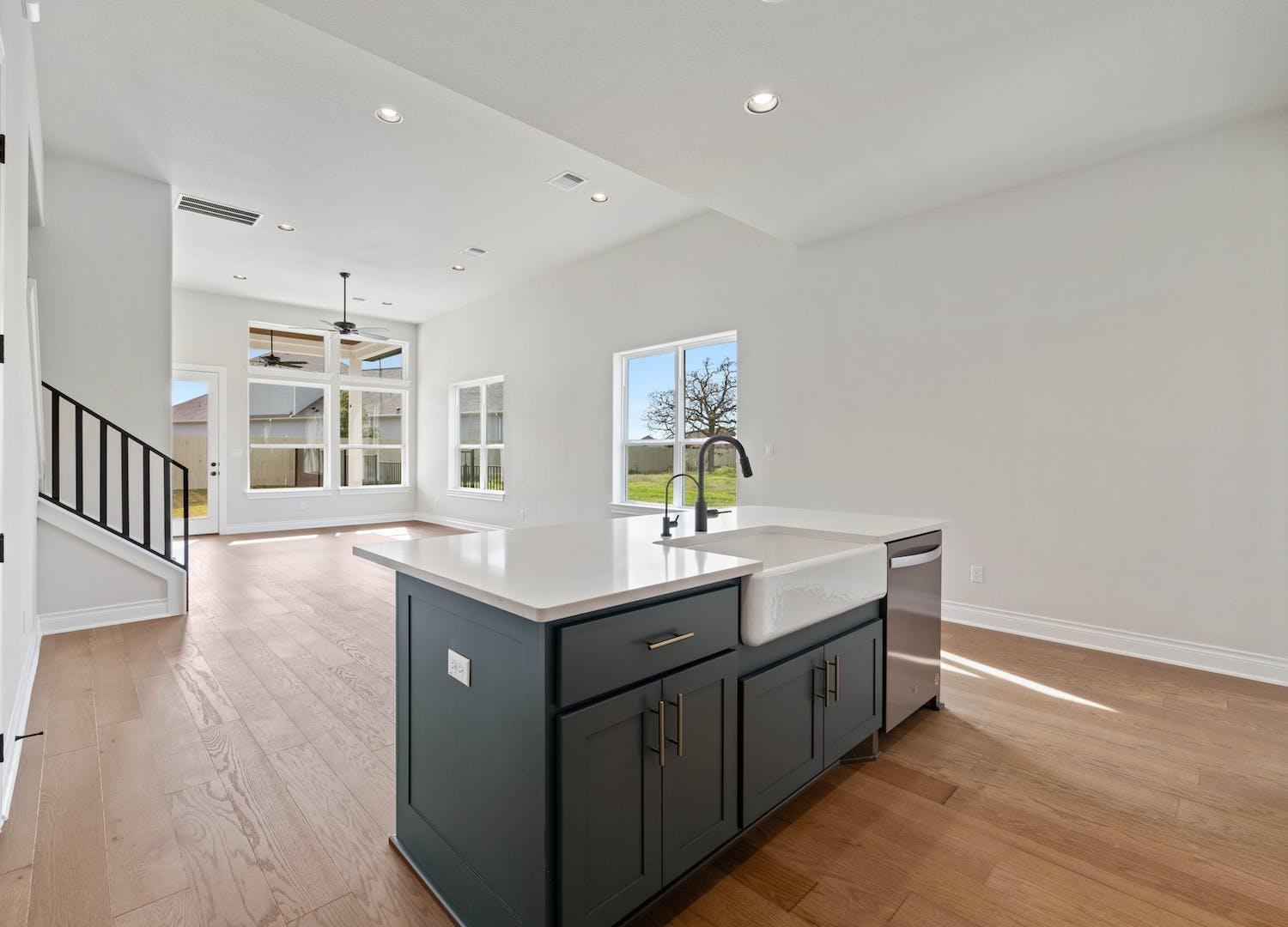109 Flora Springs Cv, Liberty Hill, TX 78642