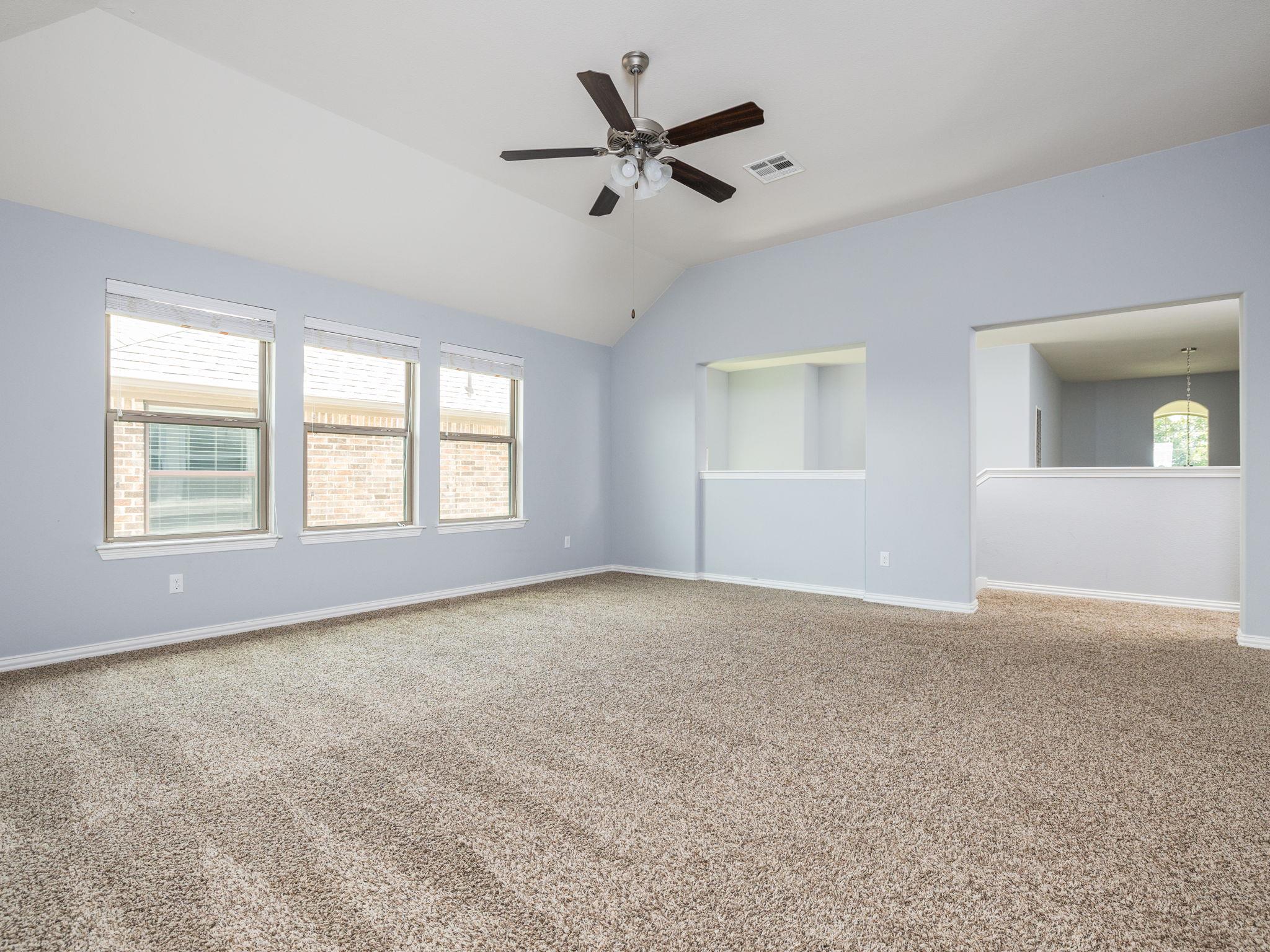 104 Orvieto Ln, Liberty Hill, TX 78642