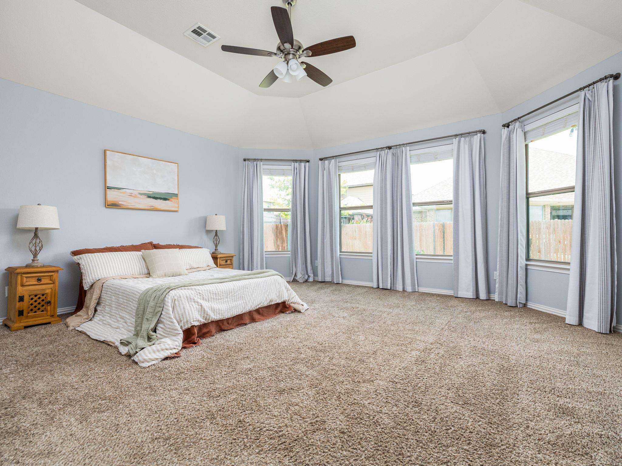 104 Orvieto Ln, Liberty Hill, TX 78642