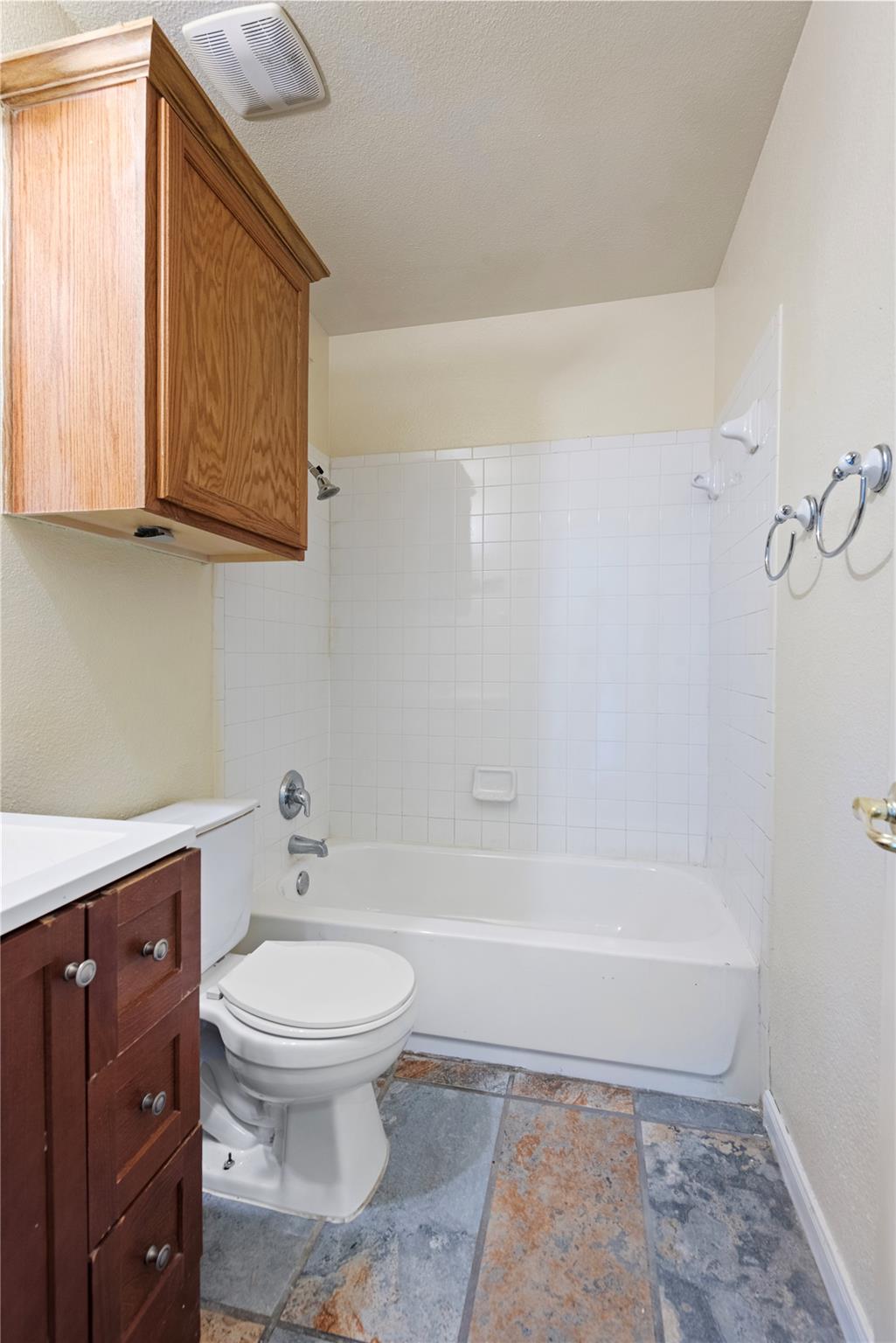 684 Atlantis, Kyle, TX 78640