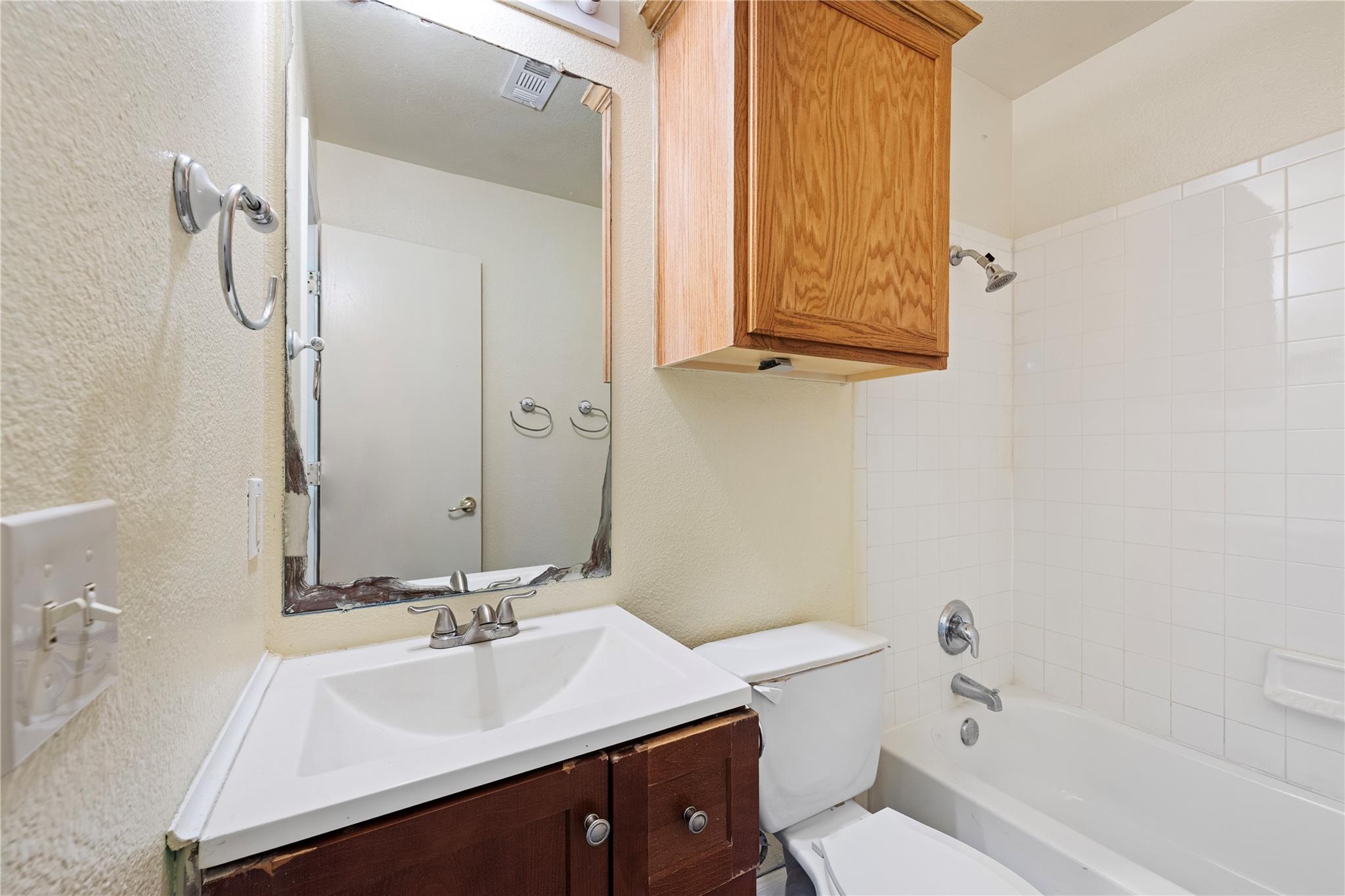 684 Atlantis, Kyle, TX 78640