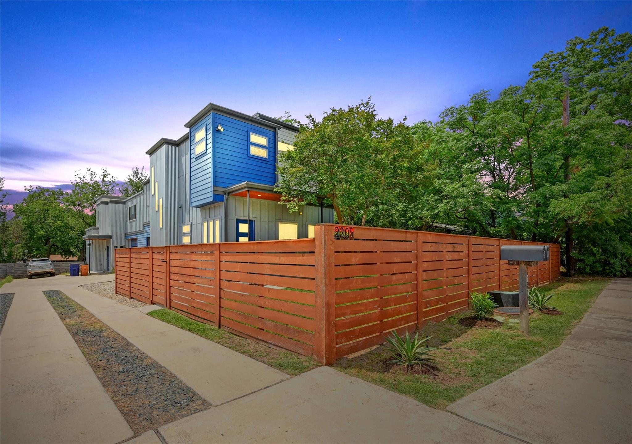 2305 E 16th St # A, Austin, TX 78702