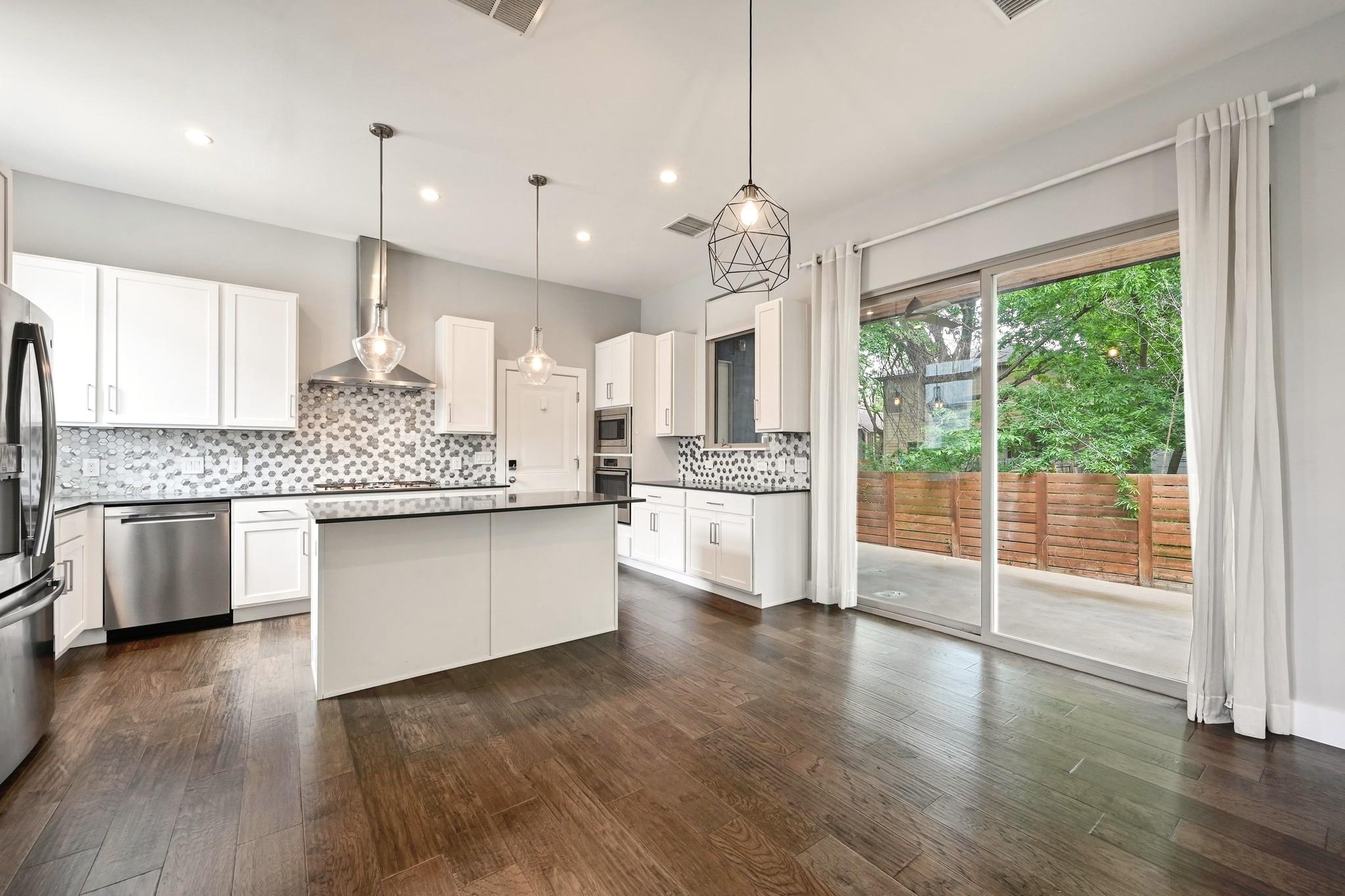 2305 E 16th St # A, Austin, TX 78702