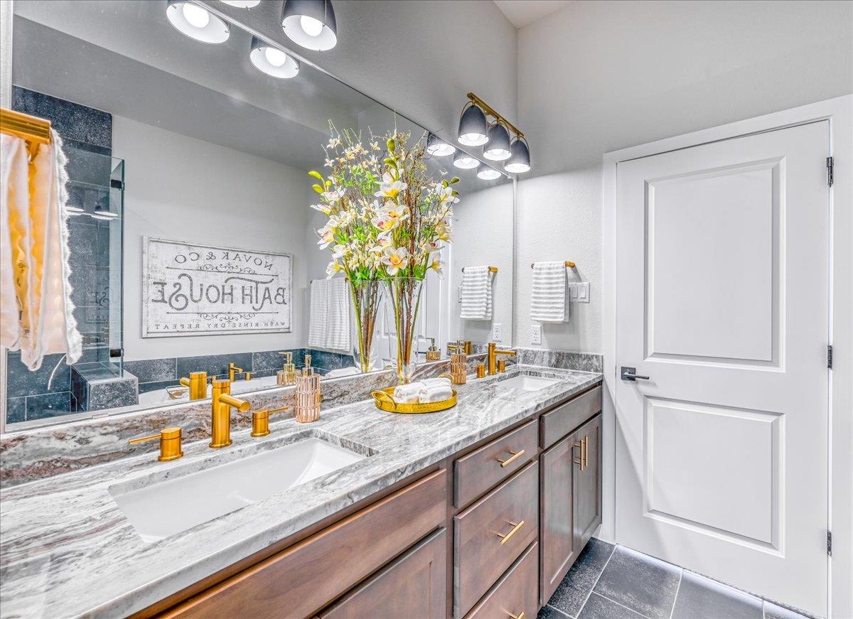 905 Pullman St, Leander, TX 78641