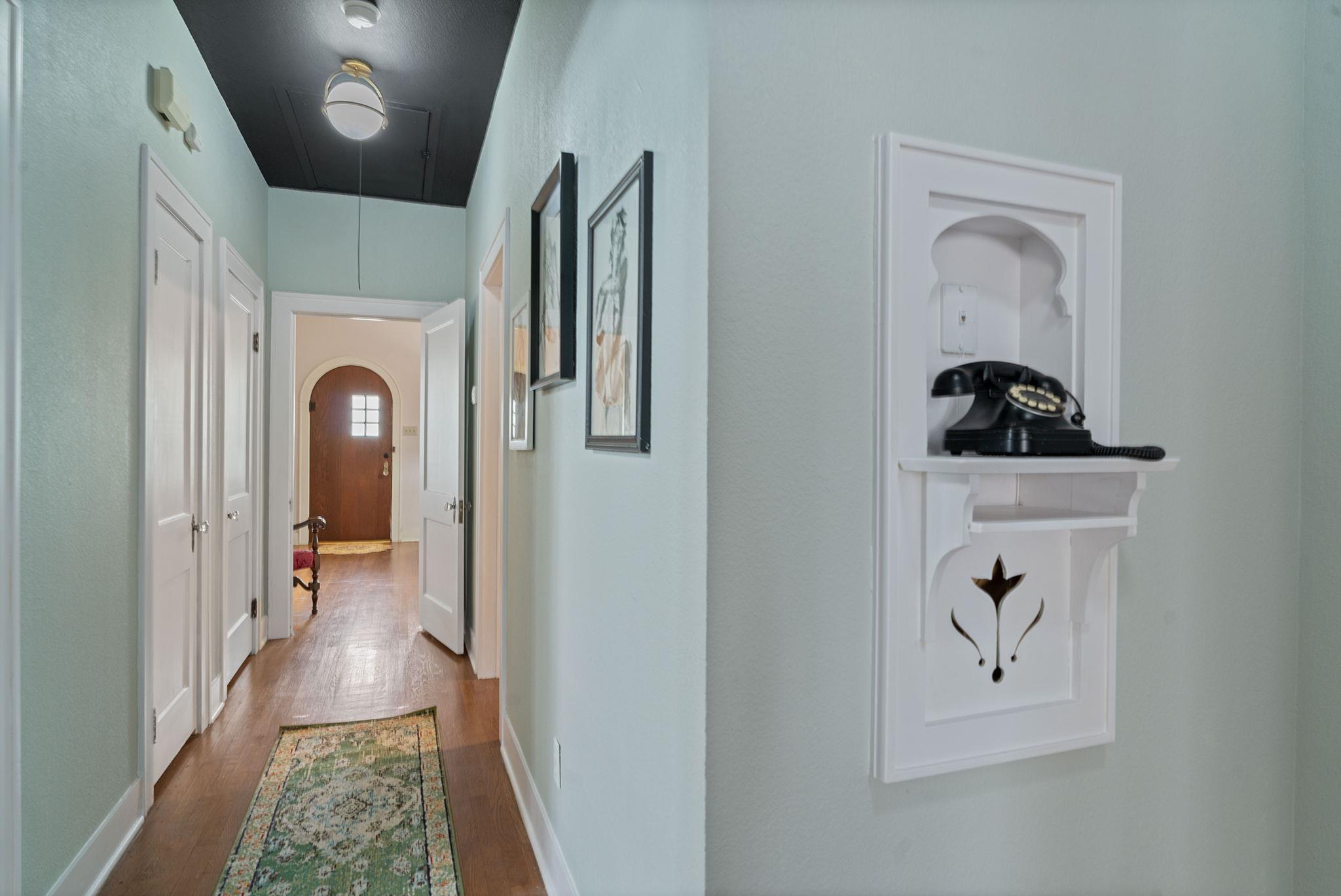 1709 W Lake Dr, Taylor, TX 76574