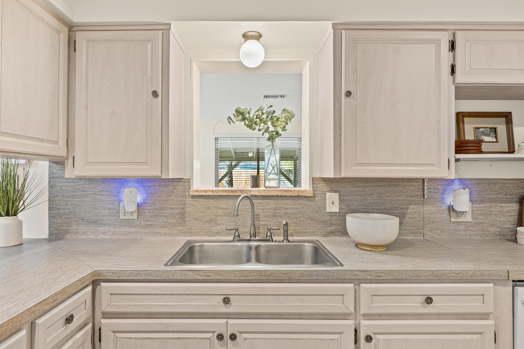 3205 Whites Dr, Austin, TX 78735