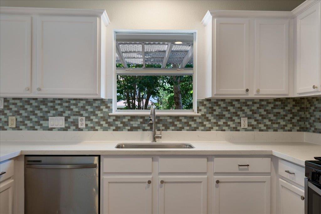1025 Doras Dr, Pflugerville, TX 78660