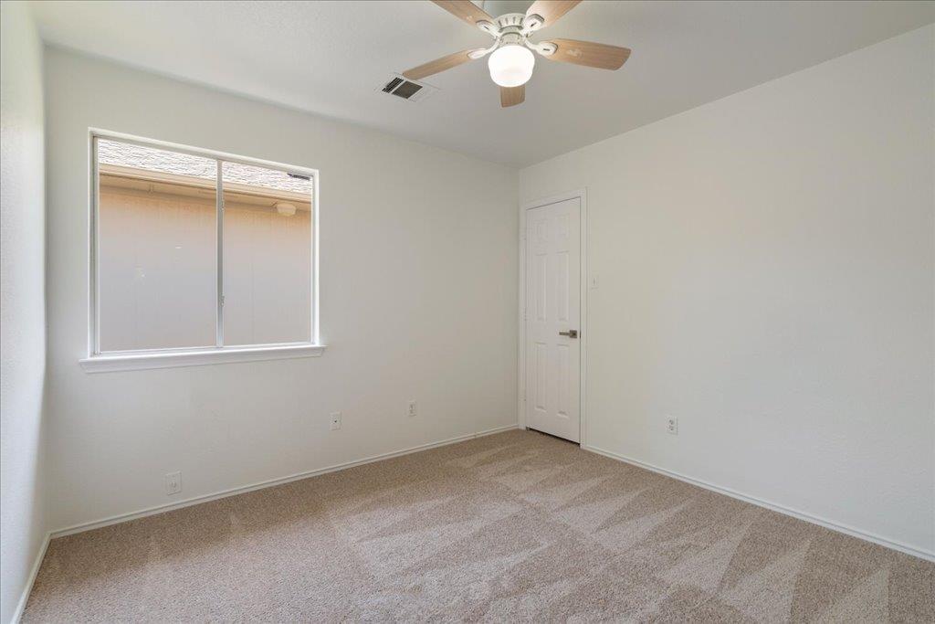 1025 Doras Dr, Pflugerville, TX 78660