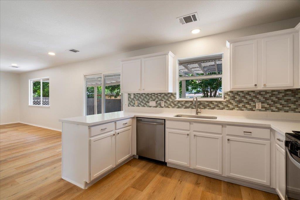 1025 Doras Dr, Pflugerville, TX 78660