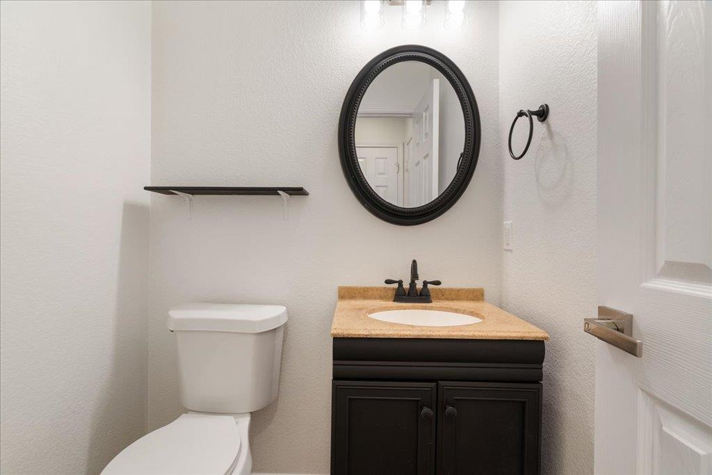 1025 Doras Dr, Pflugerville, TX 78660
