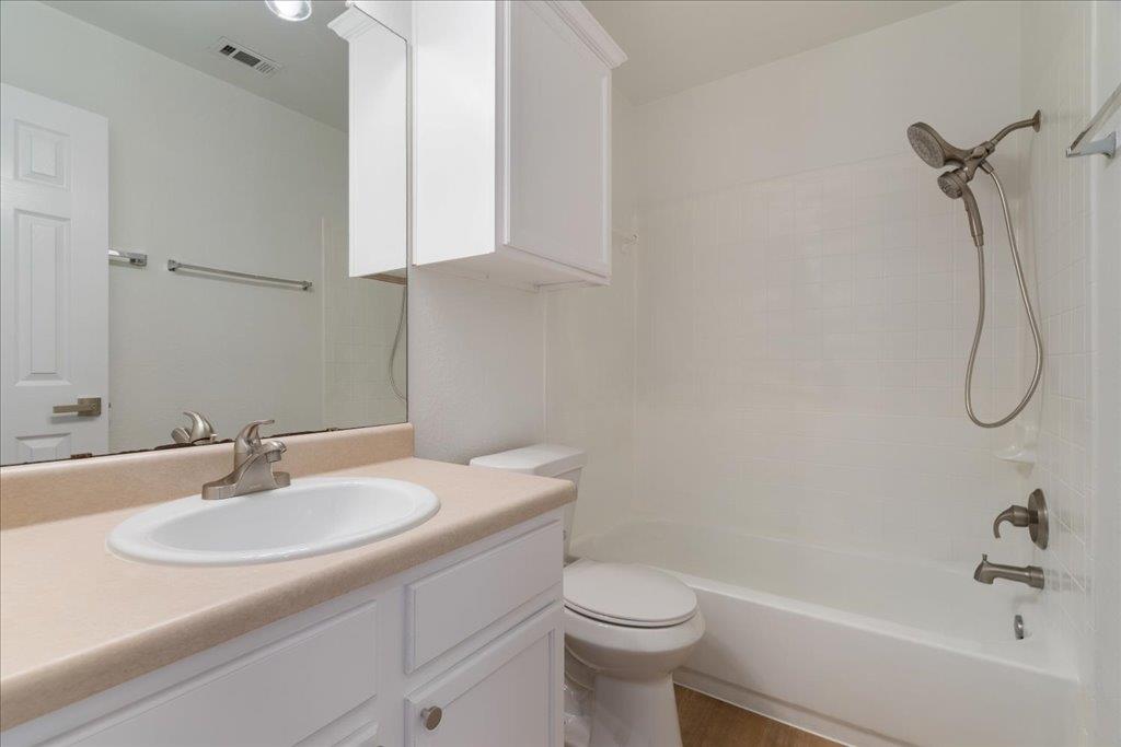 1025 Doras Dr, Pflugerville, TX 78660