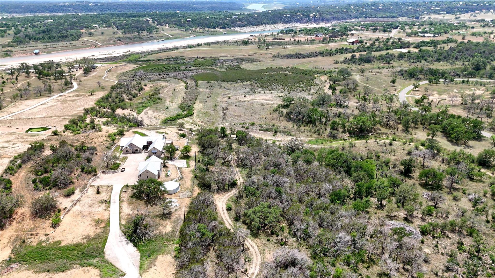 29 CHIMNEY COVE Dr, Marble Falls, TX 78654