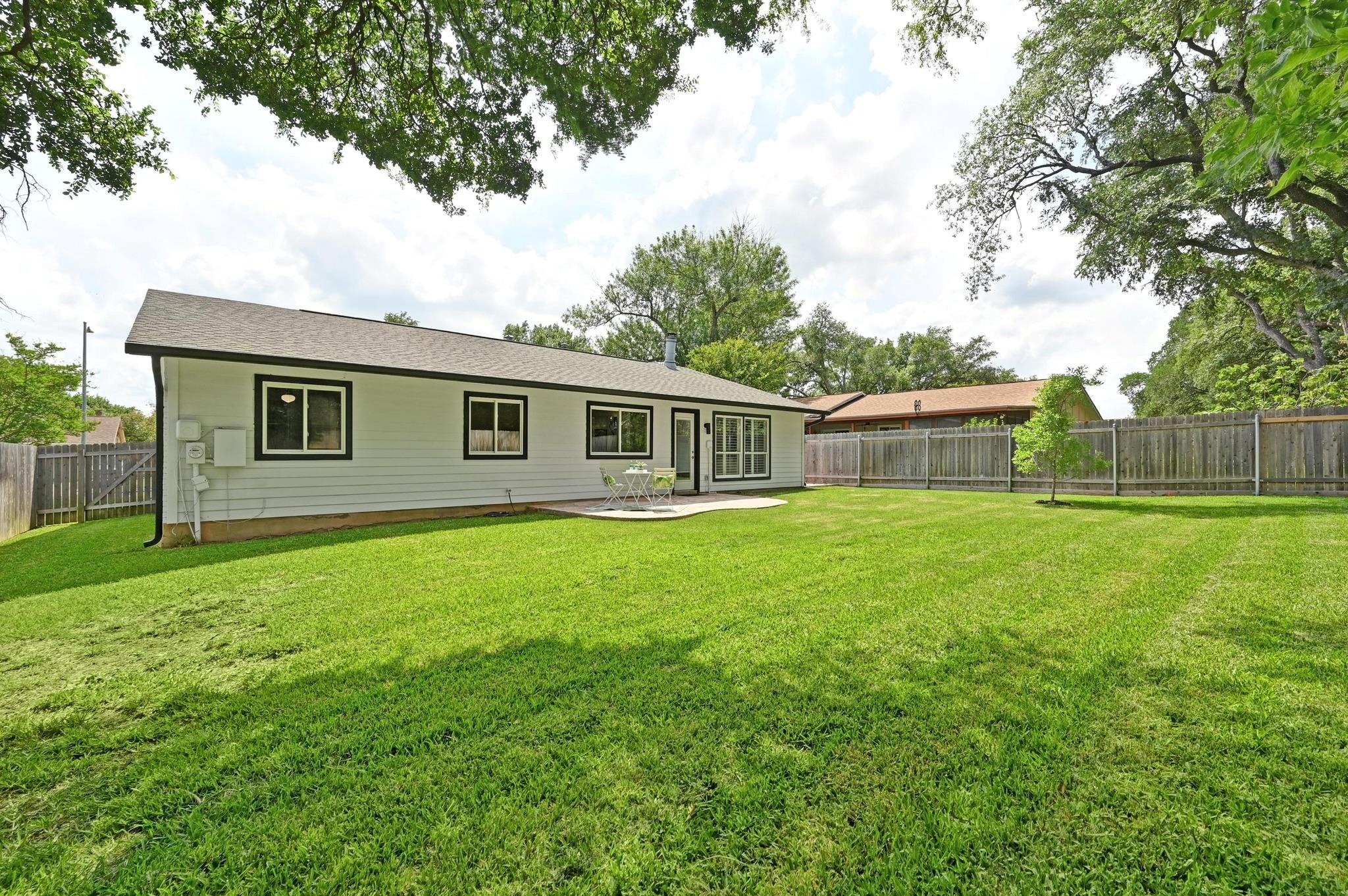 2406 Burly Oak Dr, Austin, TX 78745