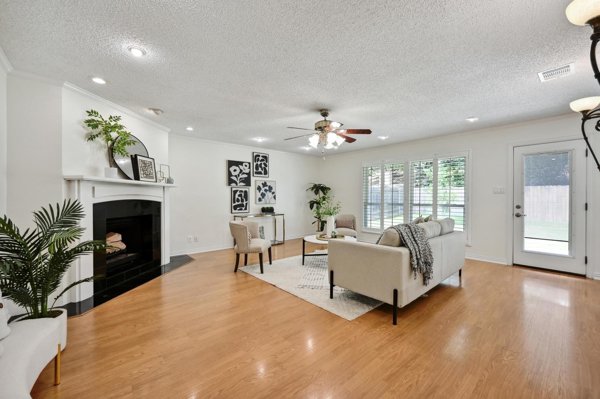 2406 Burly Oak Dr, Austin, TX 78745