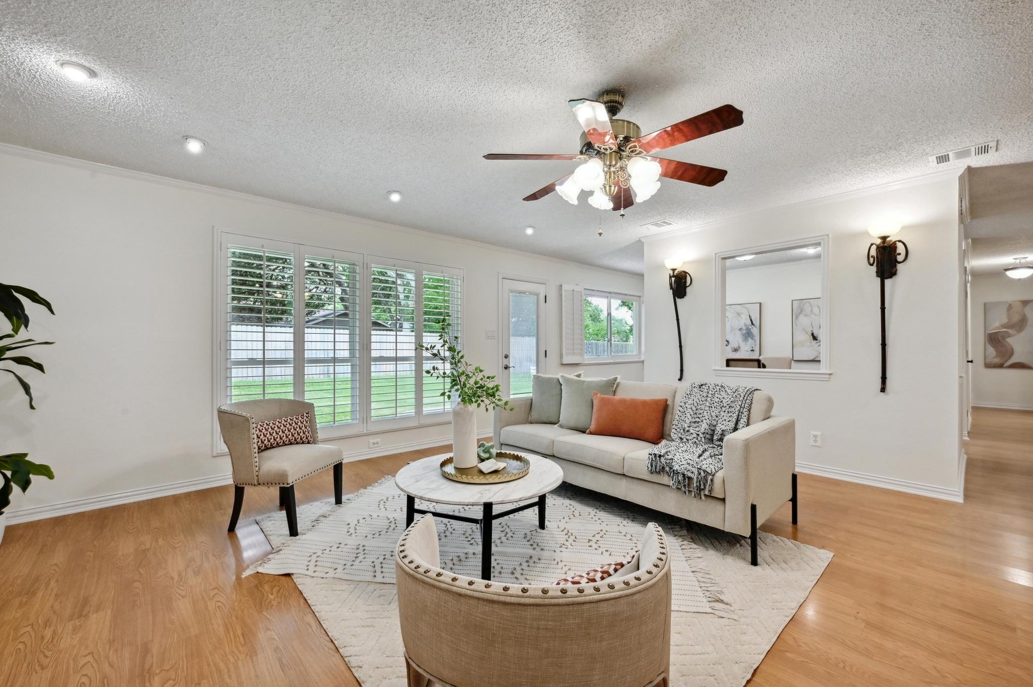 2406 Burly Oak Dr, Austin, TX 78745